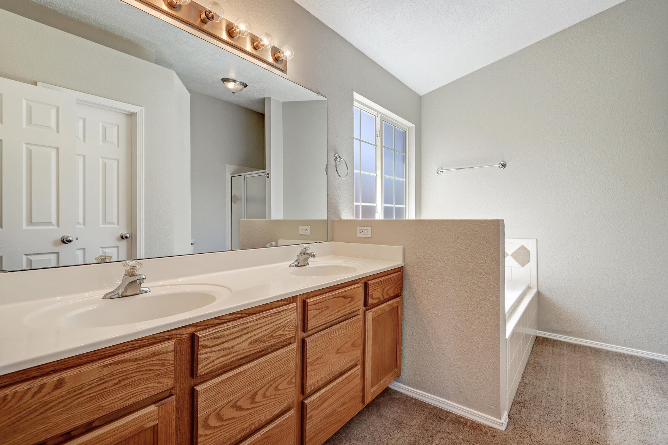 10300 COUNTRY MANOR Place NW