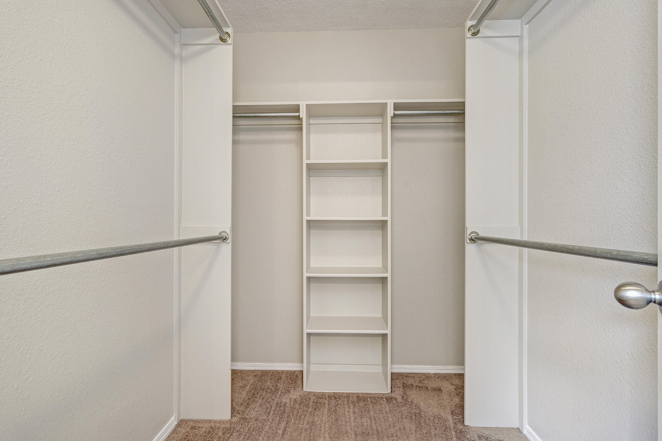 10300 COUNTRY MANOR Place NW