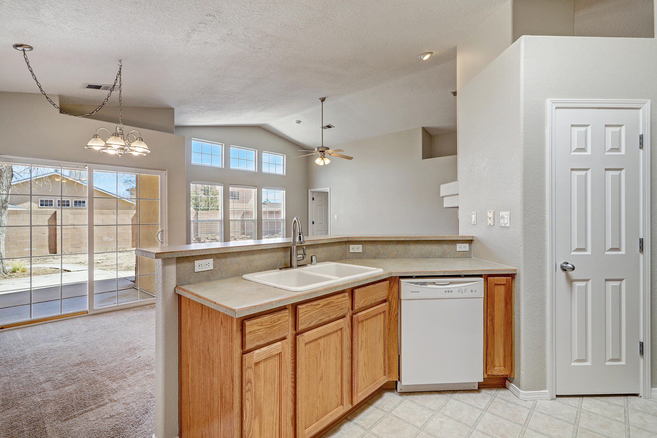 10300 COUNTRY MANOR Place NW