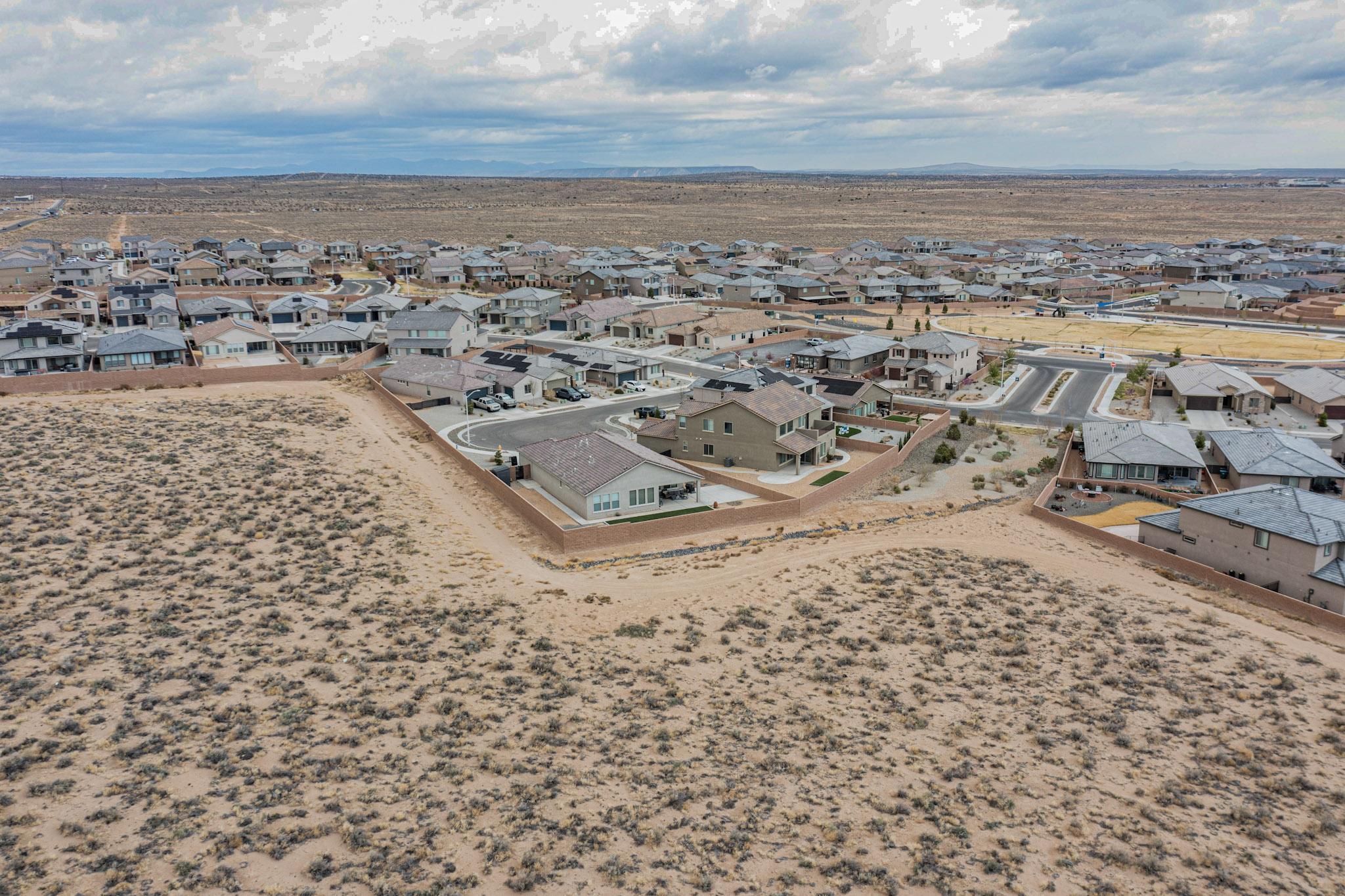 3108 YOLANDA Court NE