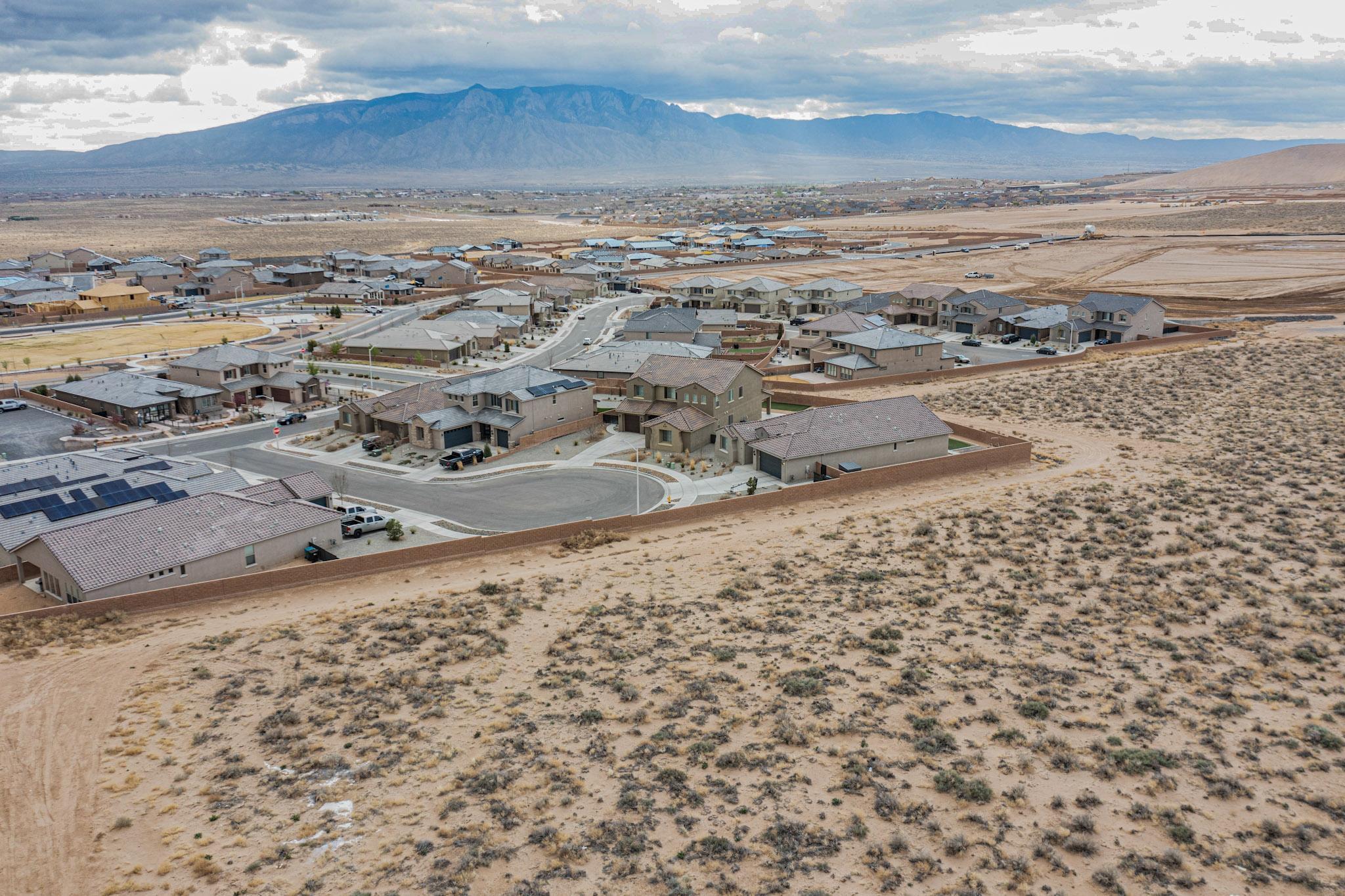 3108 YOLANDA Court NE