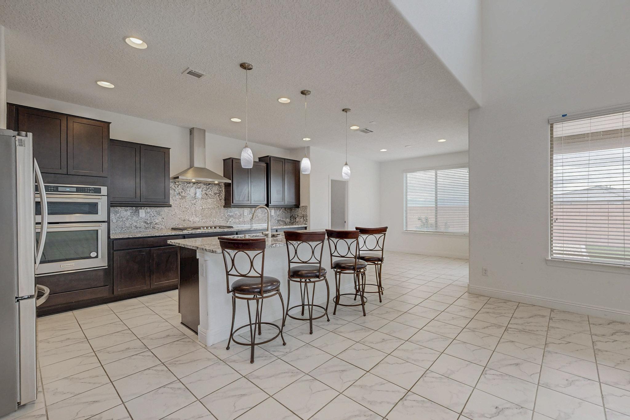 3108 YOLANDA Court NE