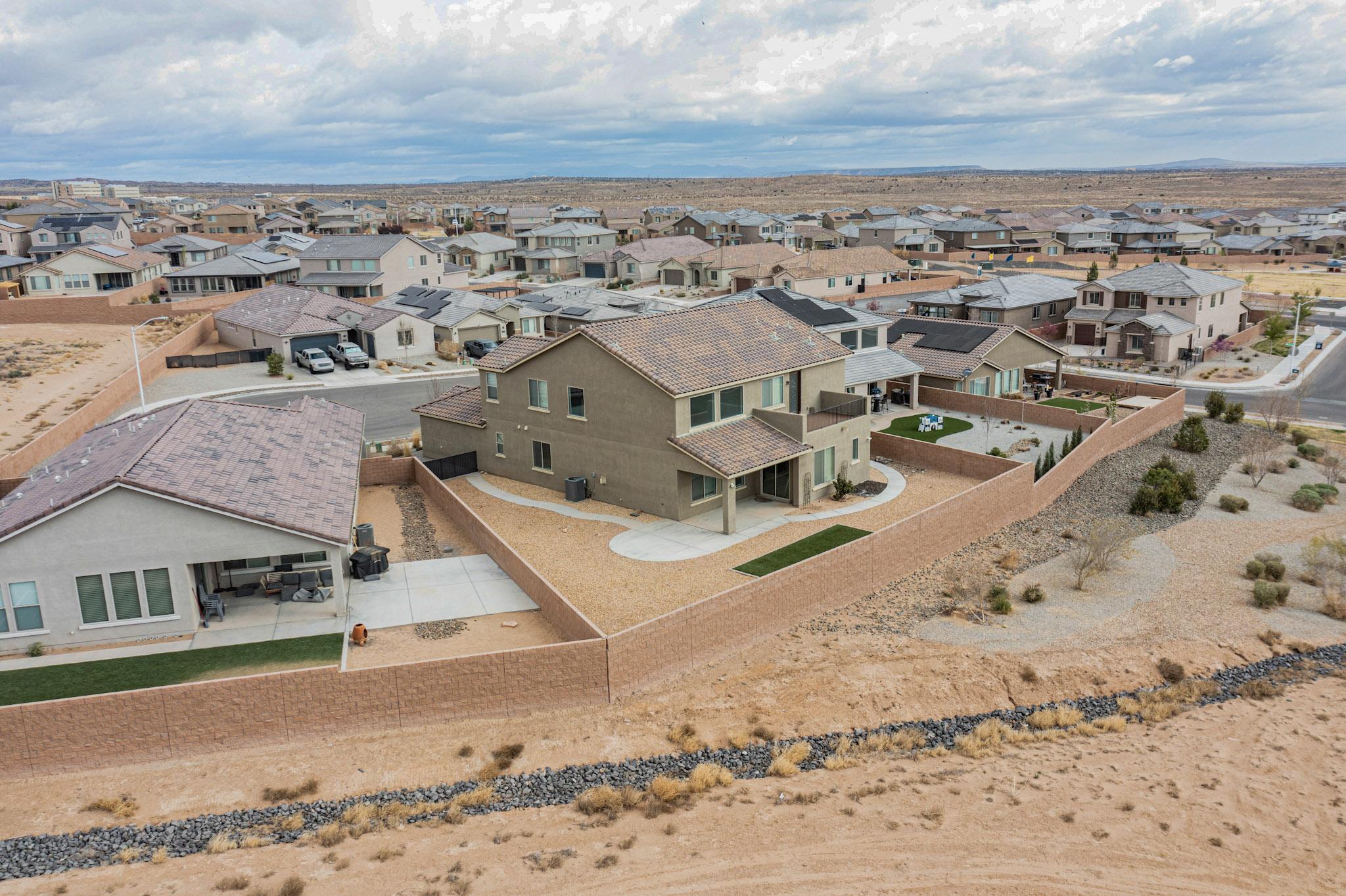 3108 YOLANDA Court NE