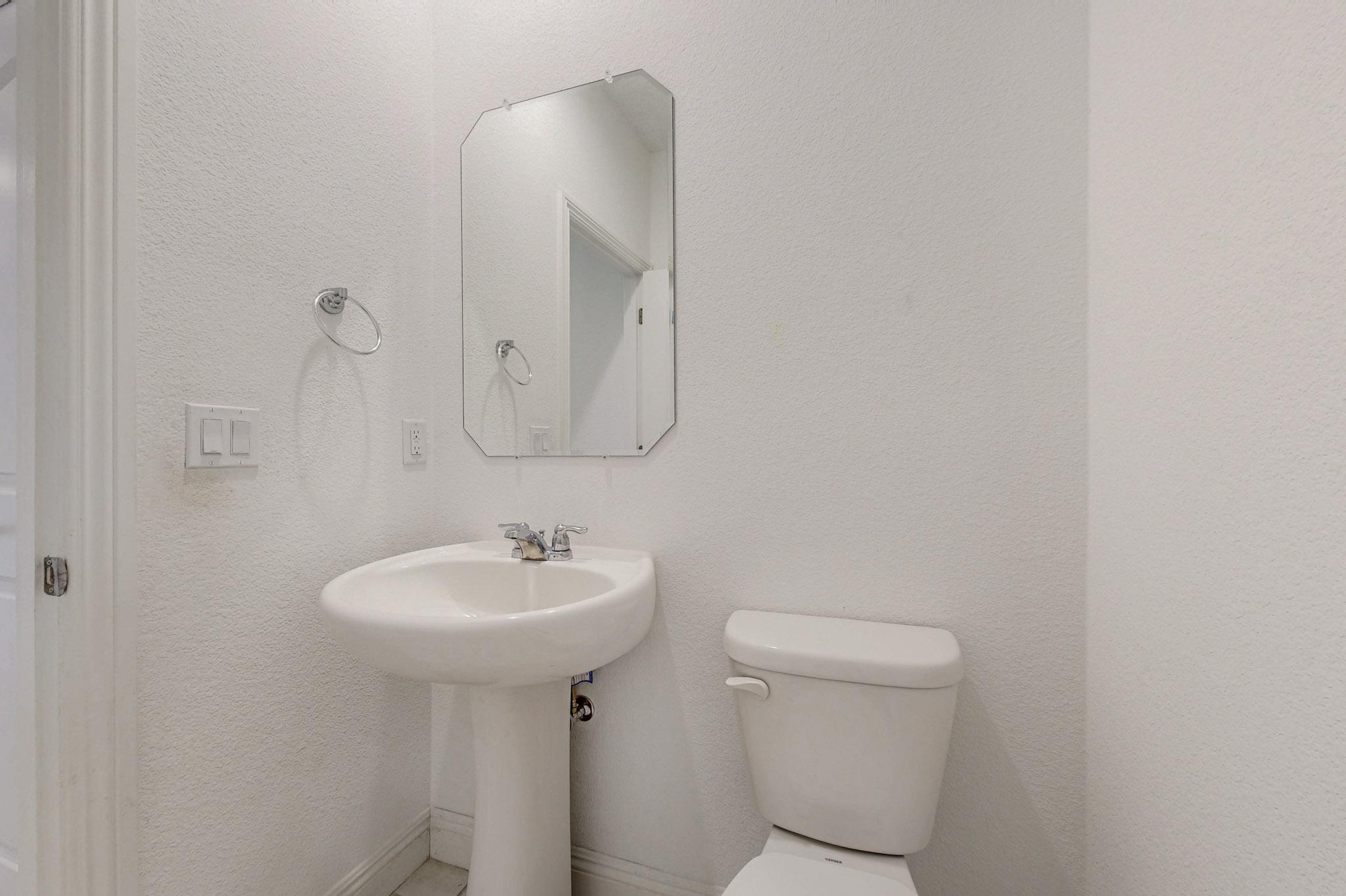 3108 YOLANDA Court NE