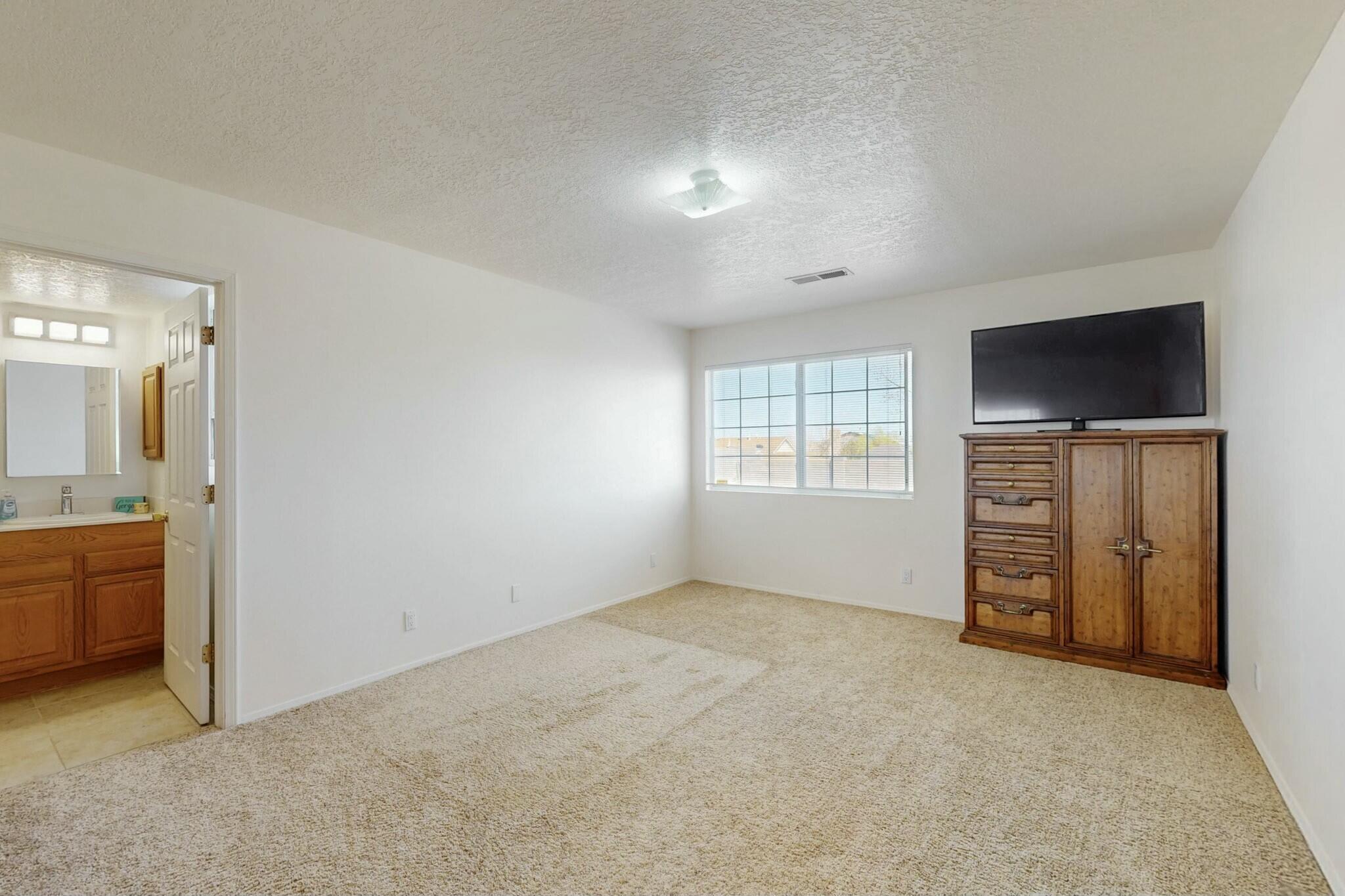 6825 AUGUSTA HILLS Drive NE