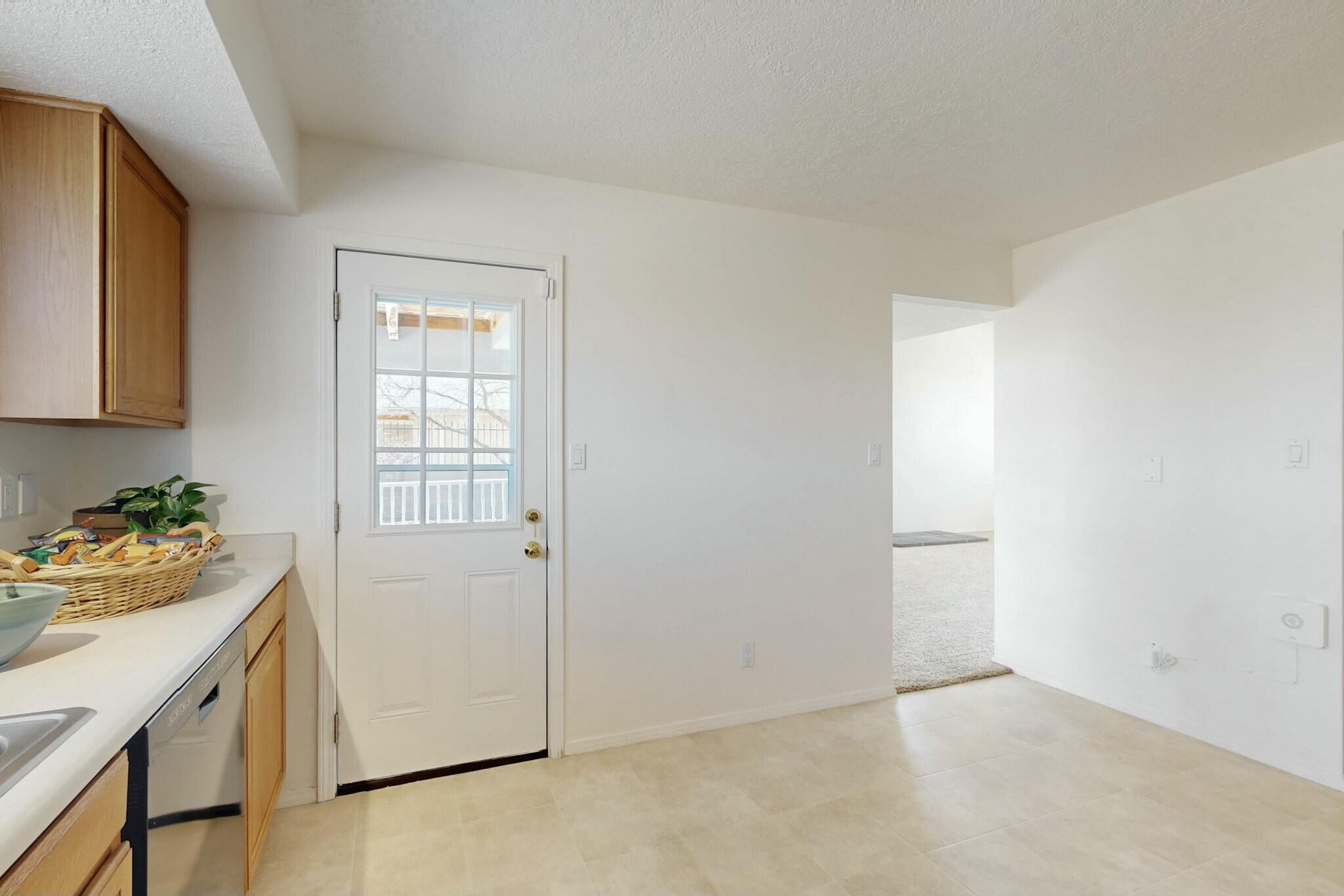 6825 AUGUSTA HILLS Drive NE