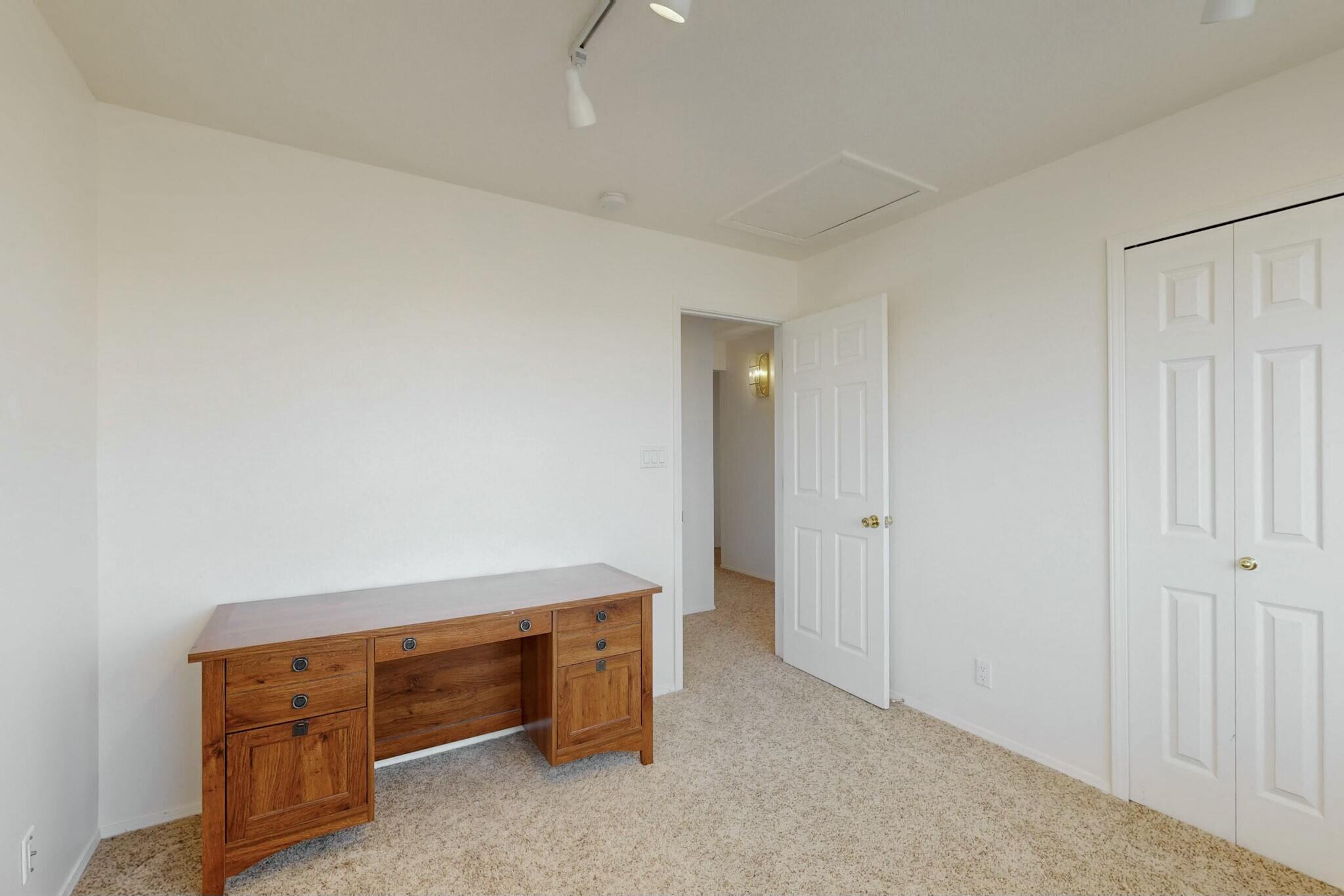 6825 AUGUSTA HILLS Drive NE