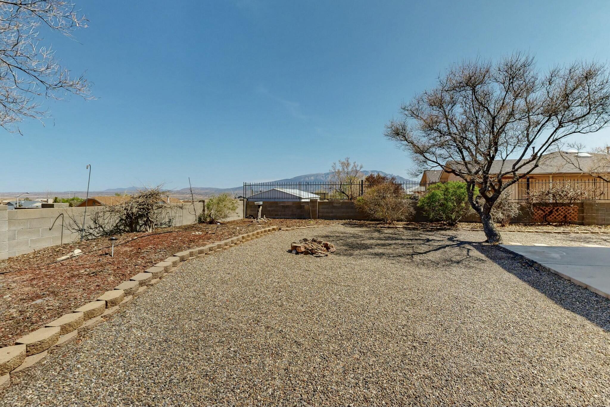 6825 AUGUSTA HILLS Drive NE