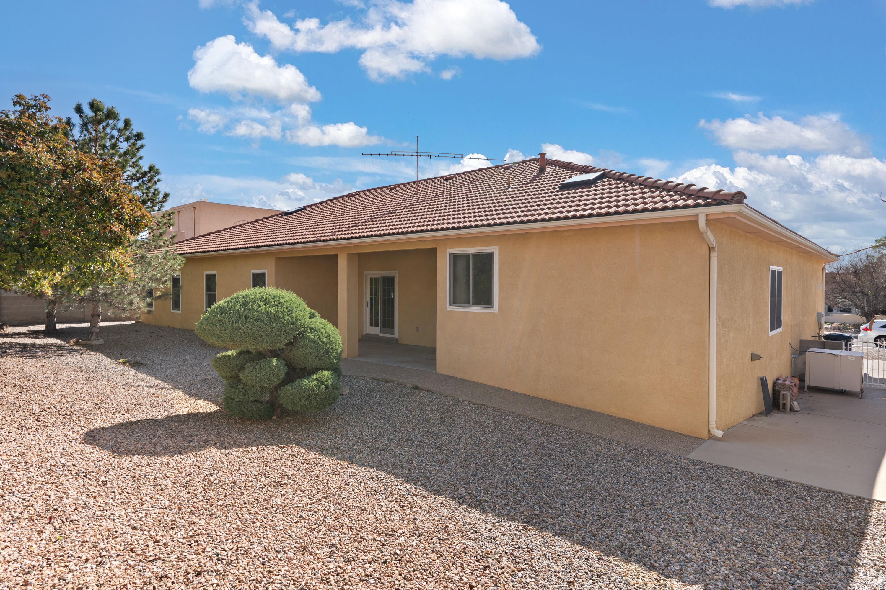 1720 ARCHULETA Drive NE