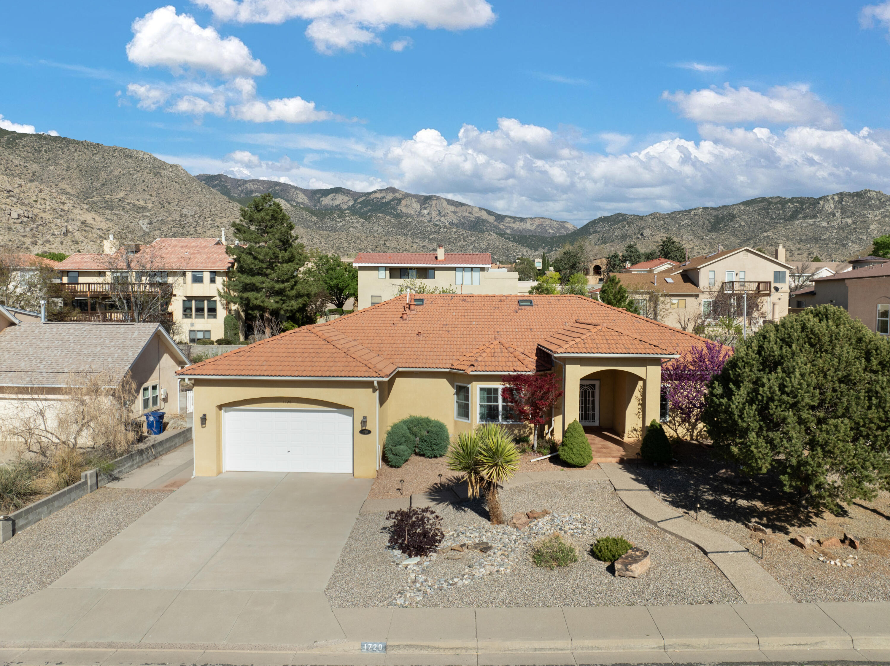 1720 ARCHULETA Drive NE