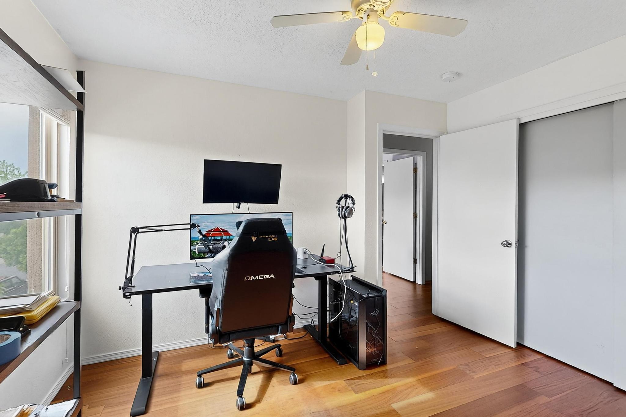 8616 EL MONTE Lane NE