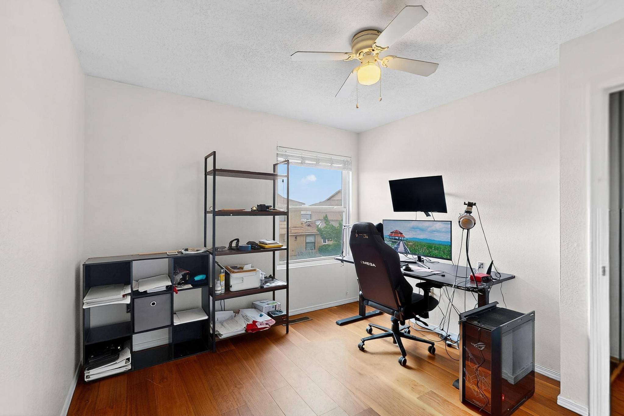 8616 EL MONTE Lane NE