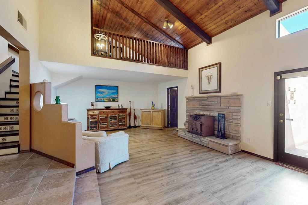 7535 NORTHRIDGE Avenue NE