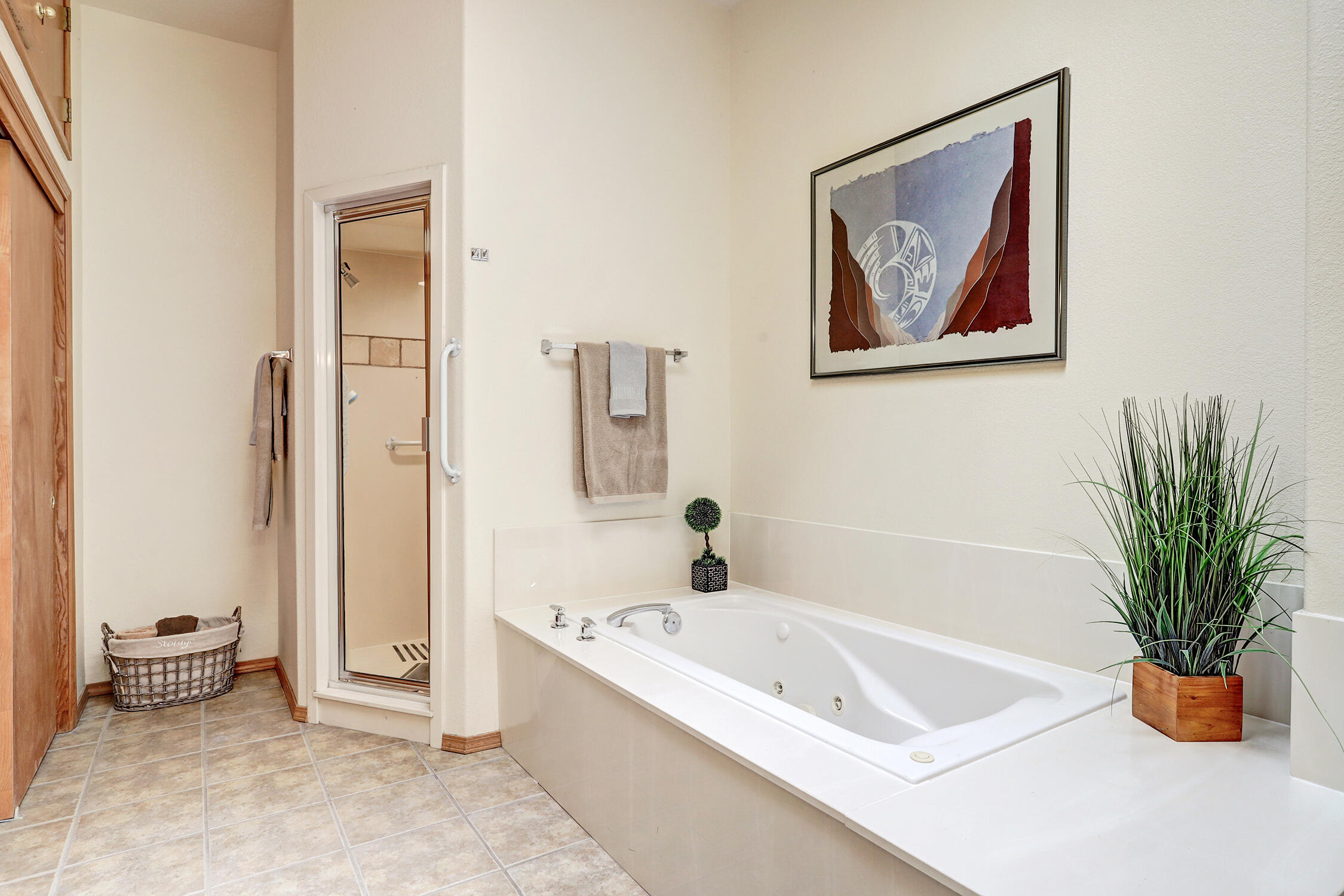 3017 CALLE DEL BOSQUE NW