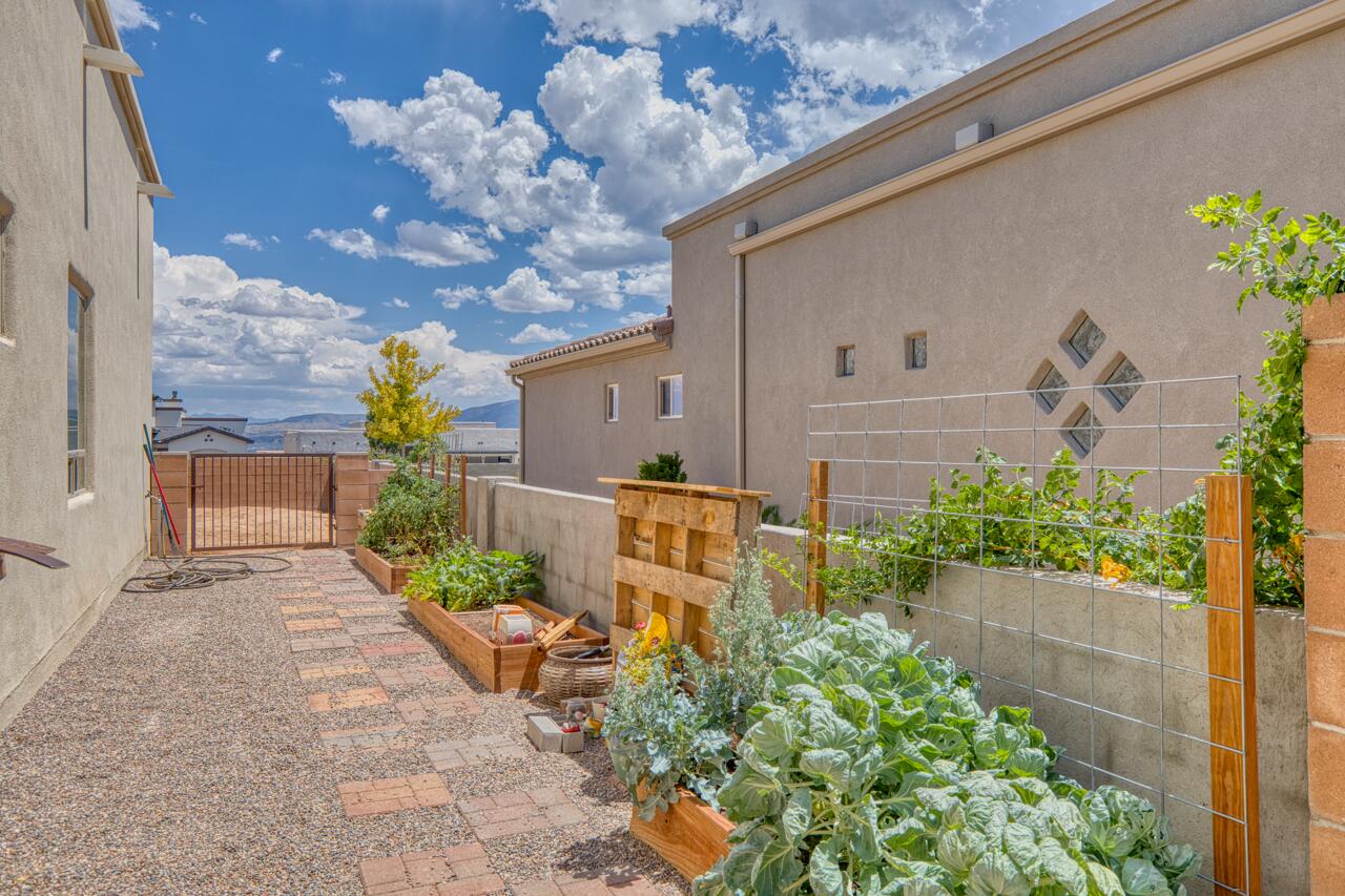 3415 Ramadan Court NE