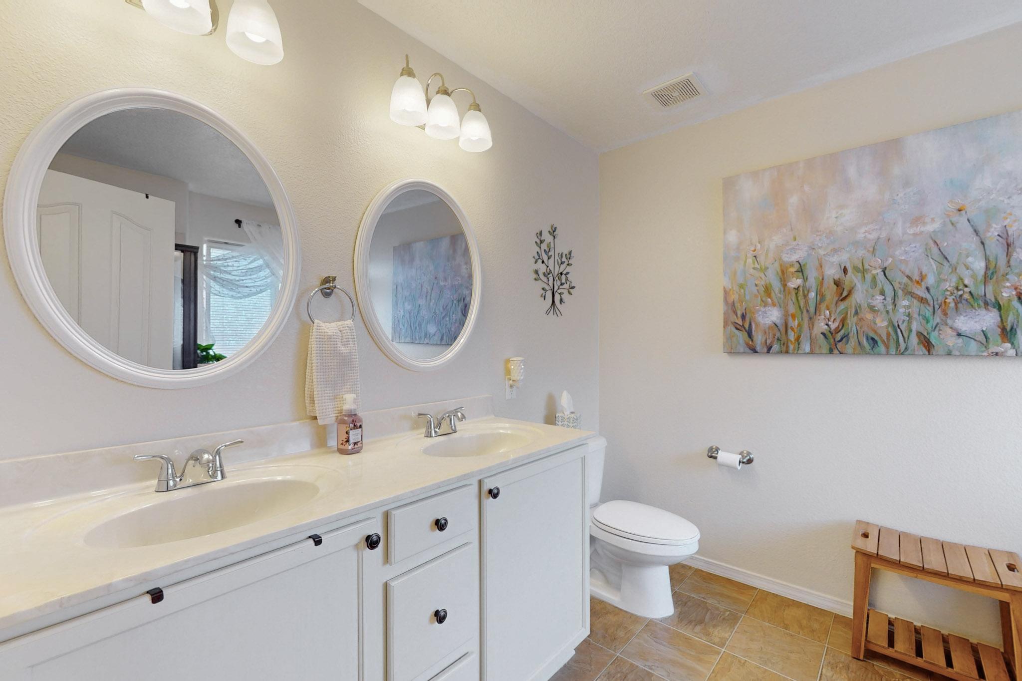 1037 CLEAR CREEK Court