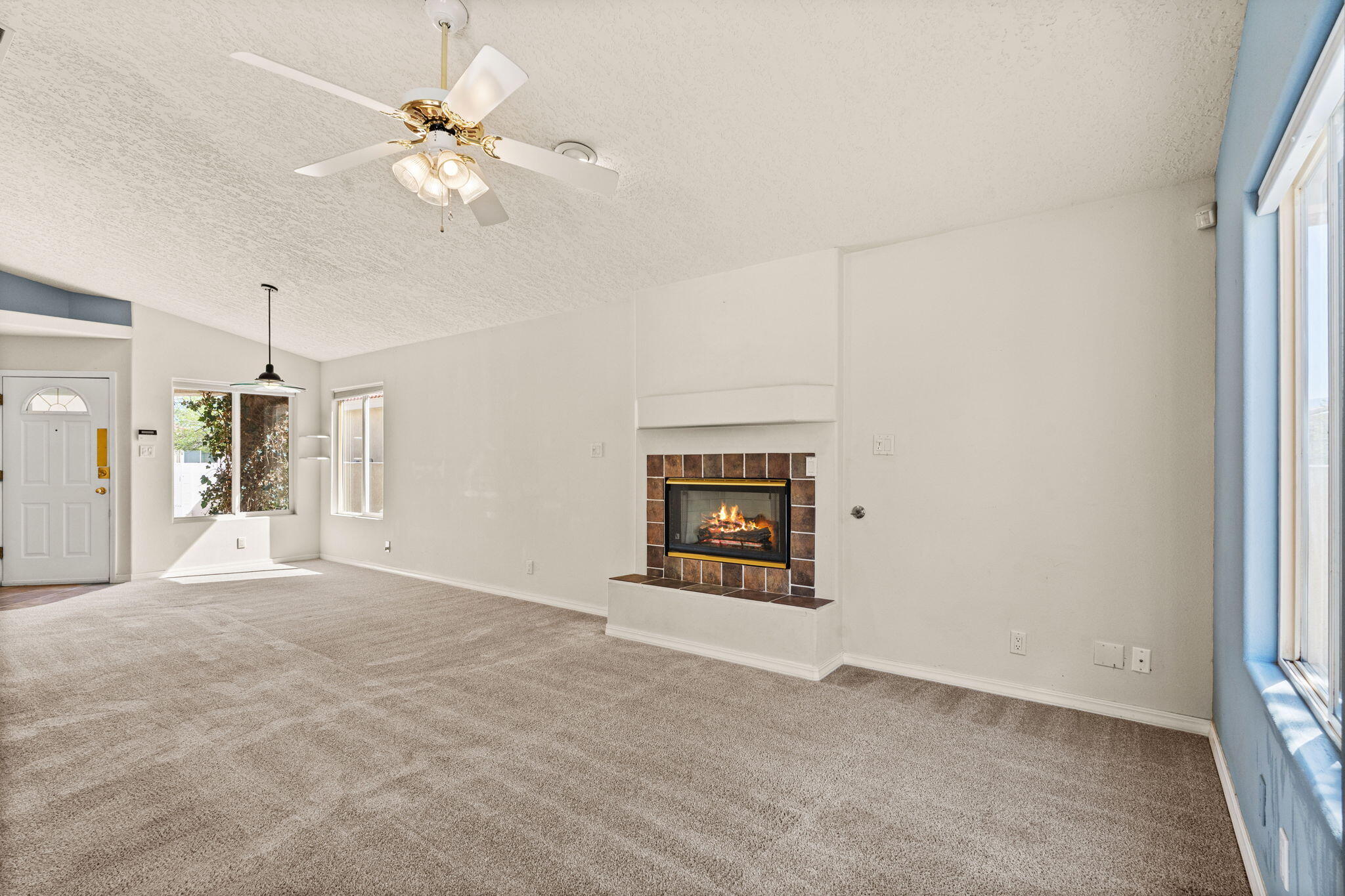 275 CHAPARRAL Loop SE