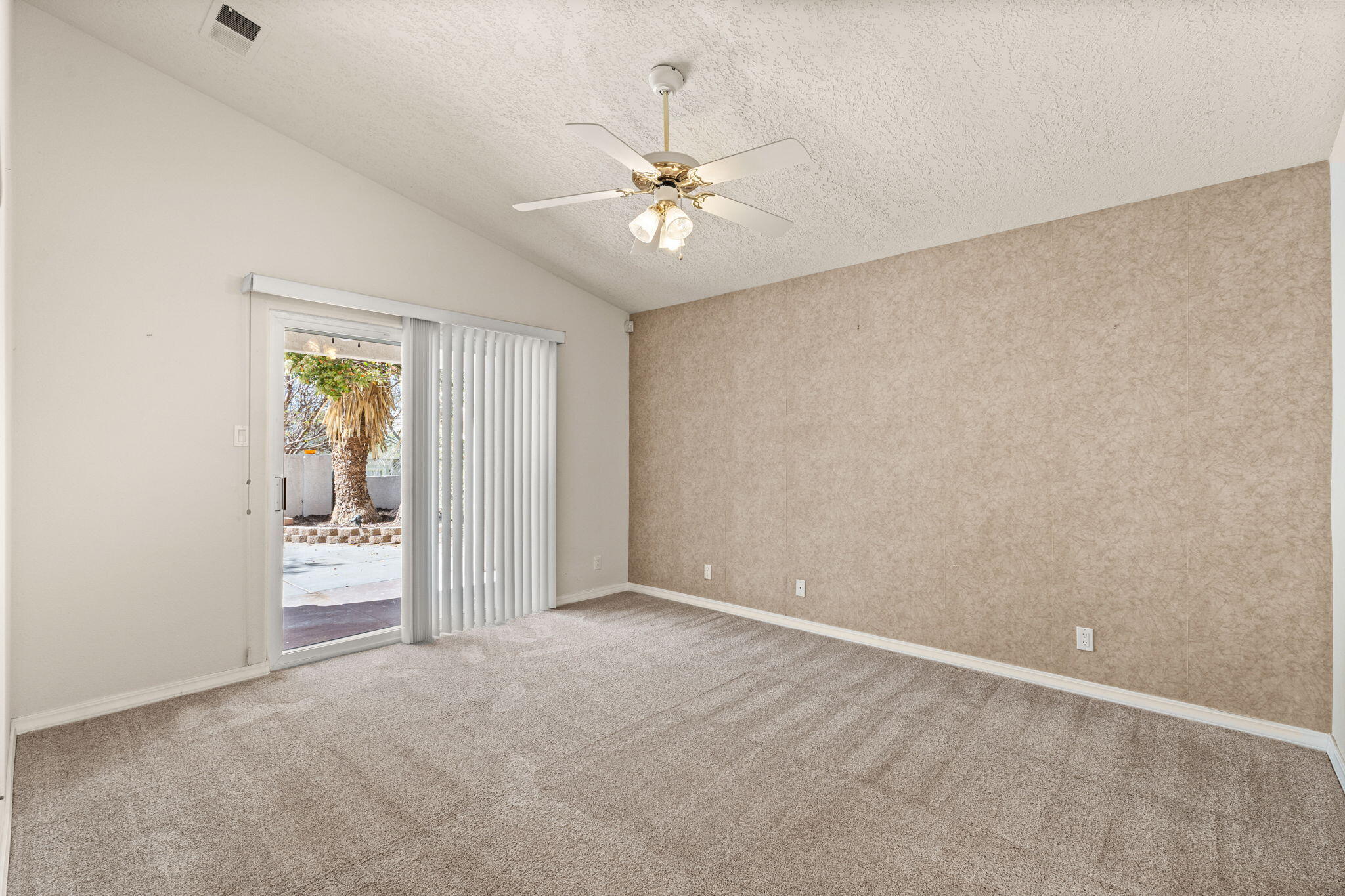 275 CHAPARRAL Loop SE