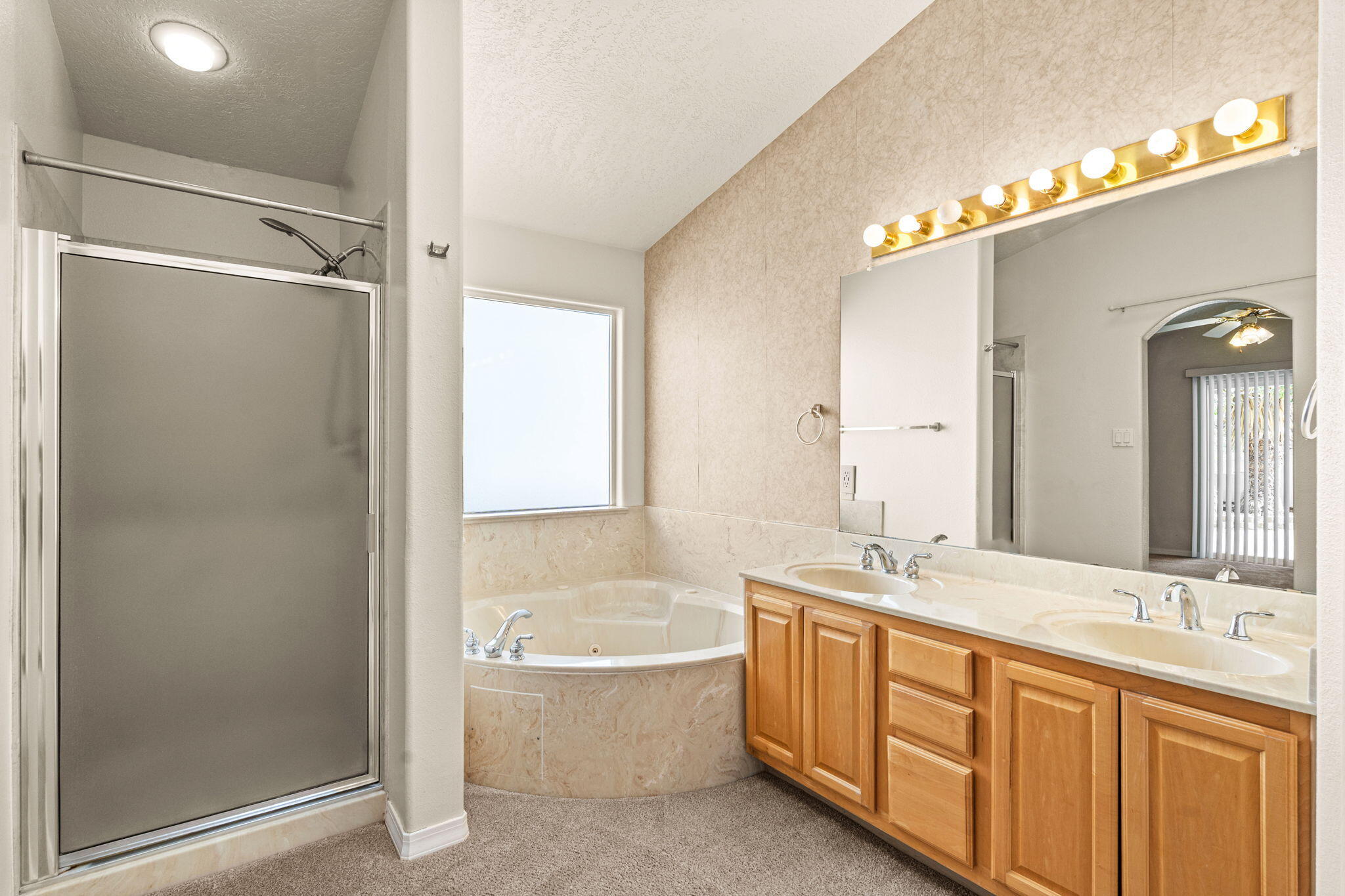 275 CHAPARRAL Loop SE