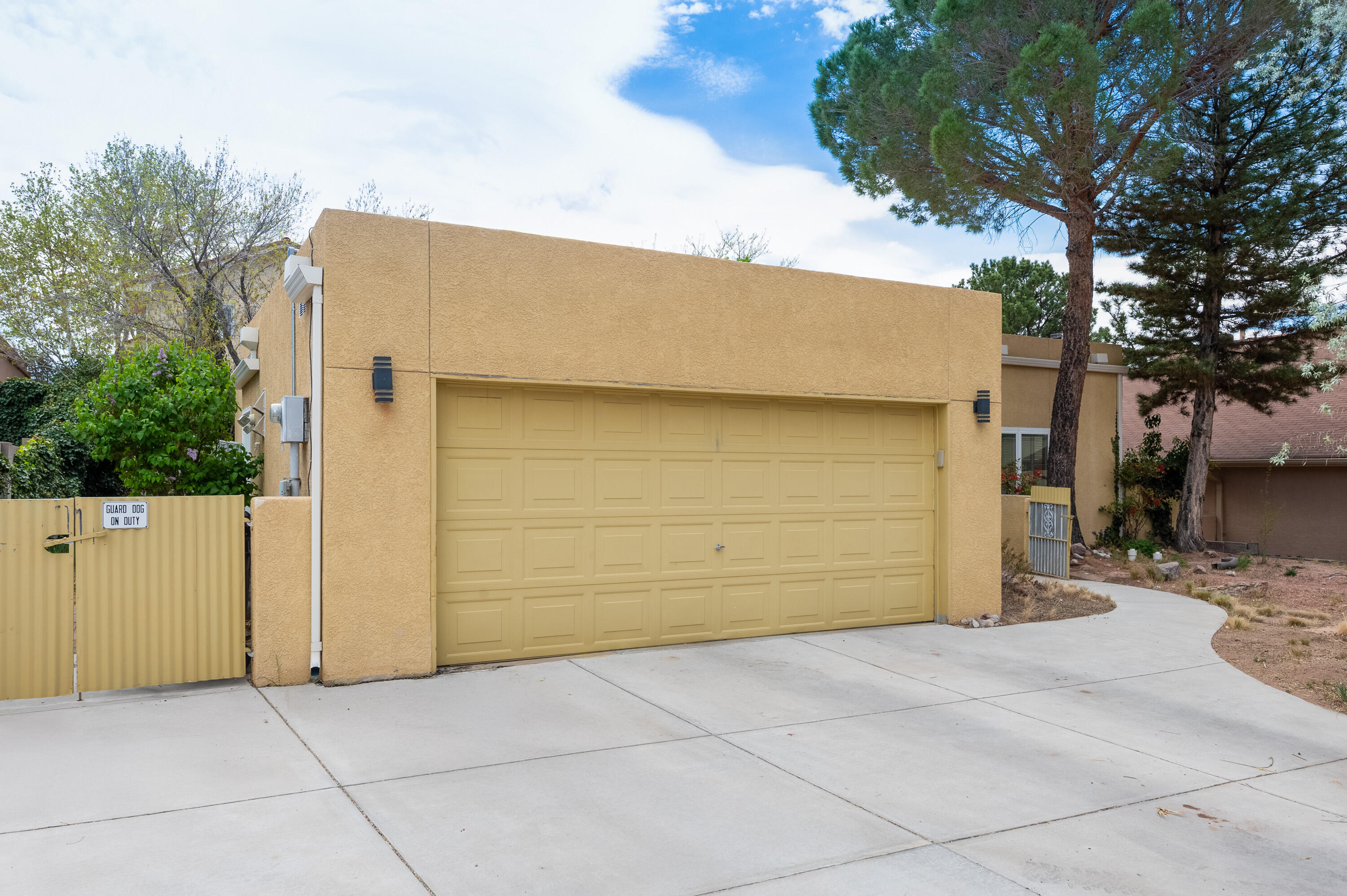 9532 SAN RAFAEL Avenue NE