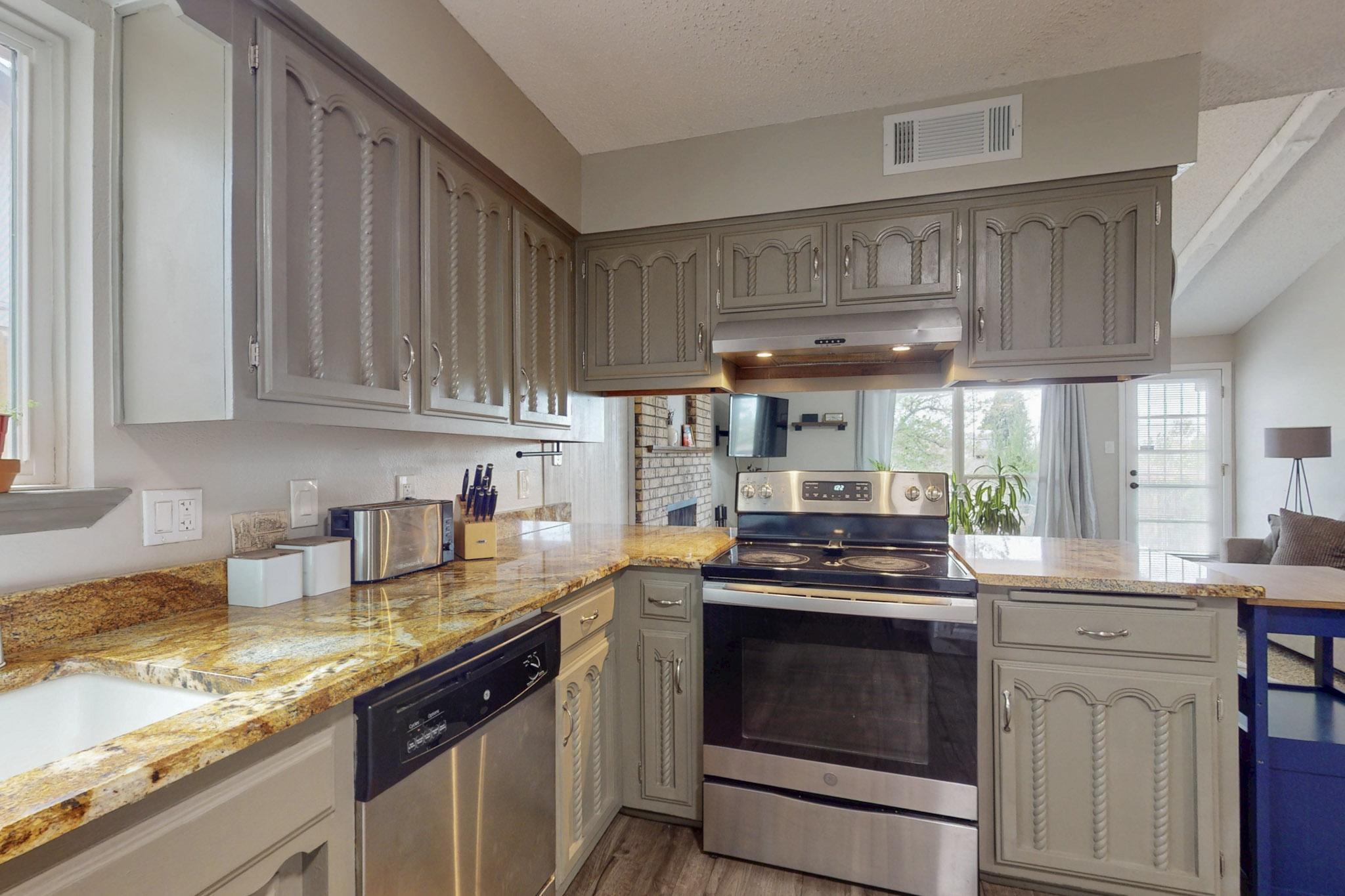 7113 Oralee Street NE