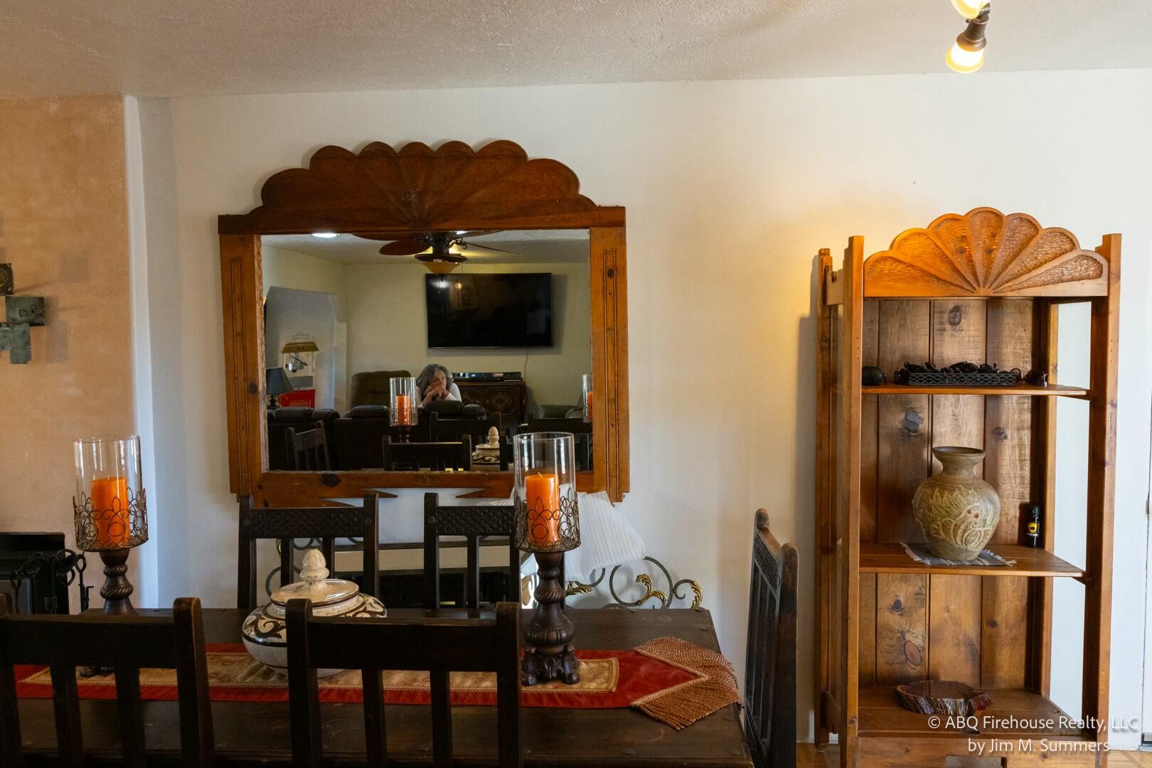 1023 ESPEJO Street NE