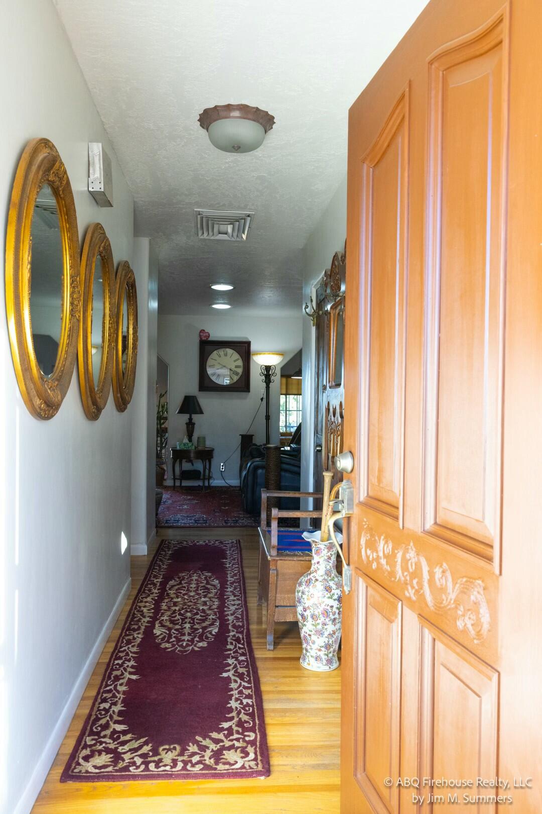 1023 ESPEJO Street NE