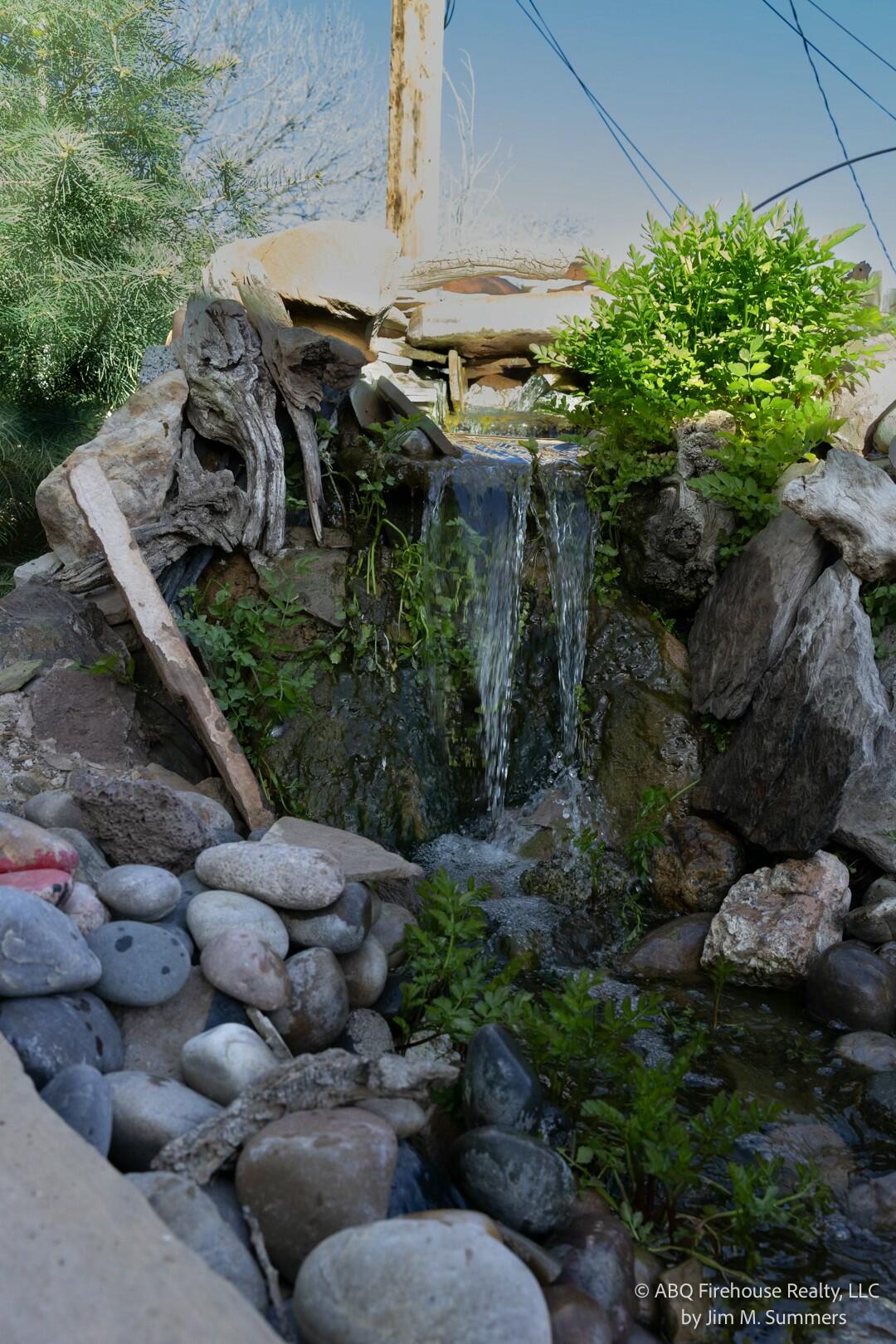 1023 ESPEJO Street NE