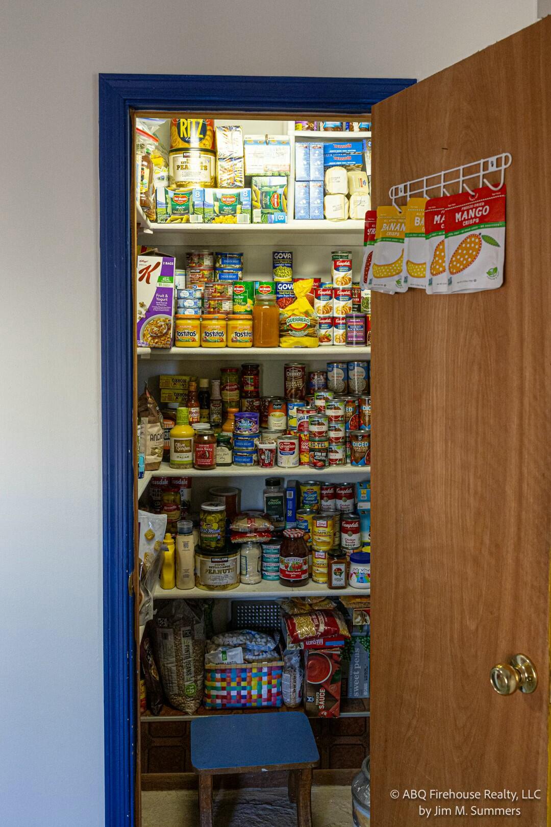 1023 ESPEJO Street NE