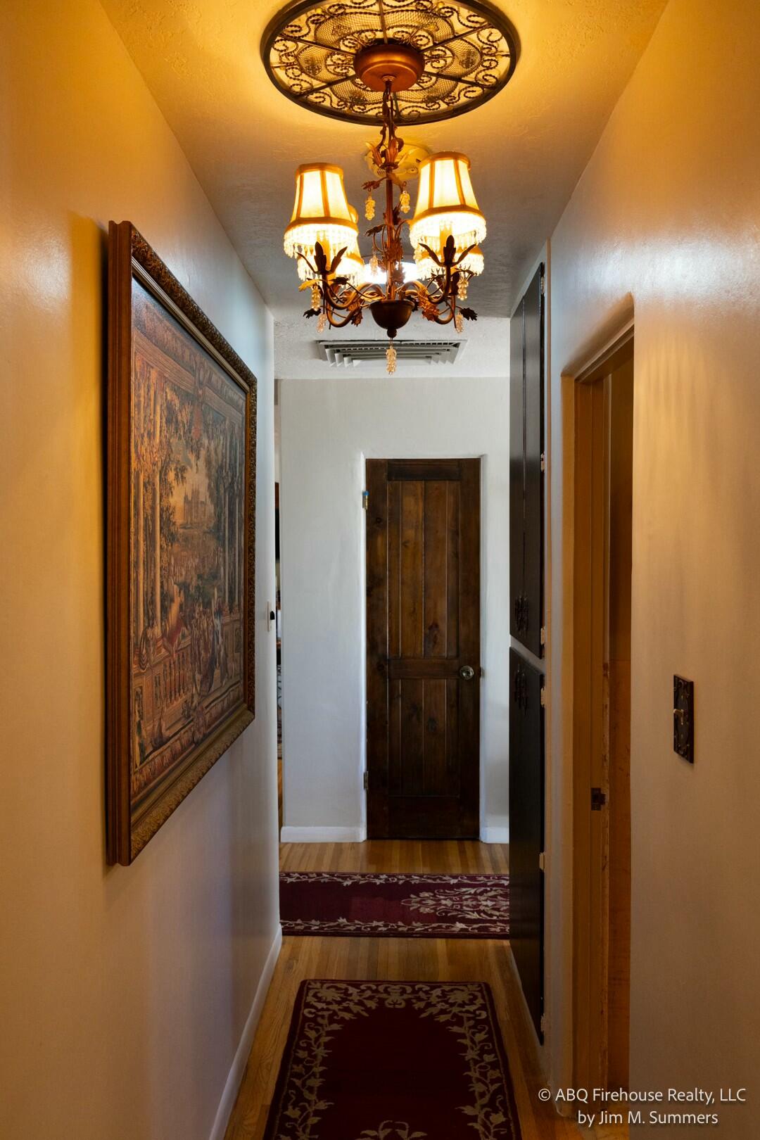 1023 ESPEJO Street NE