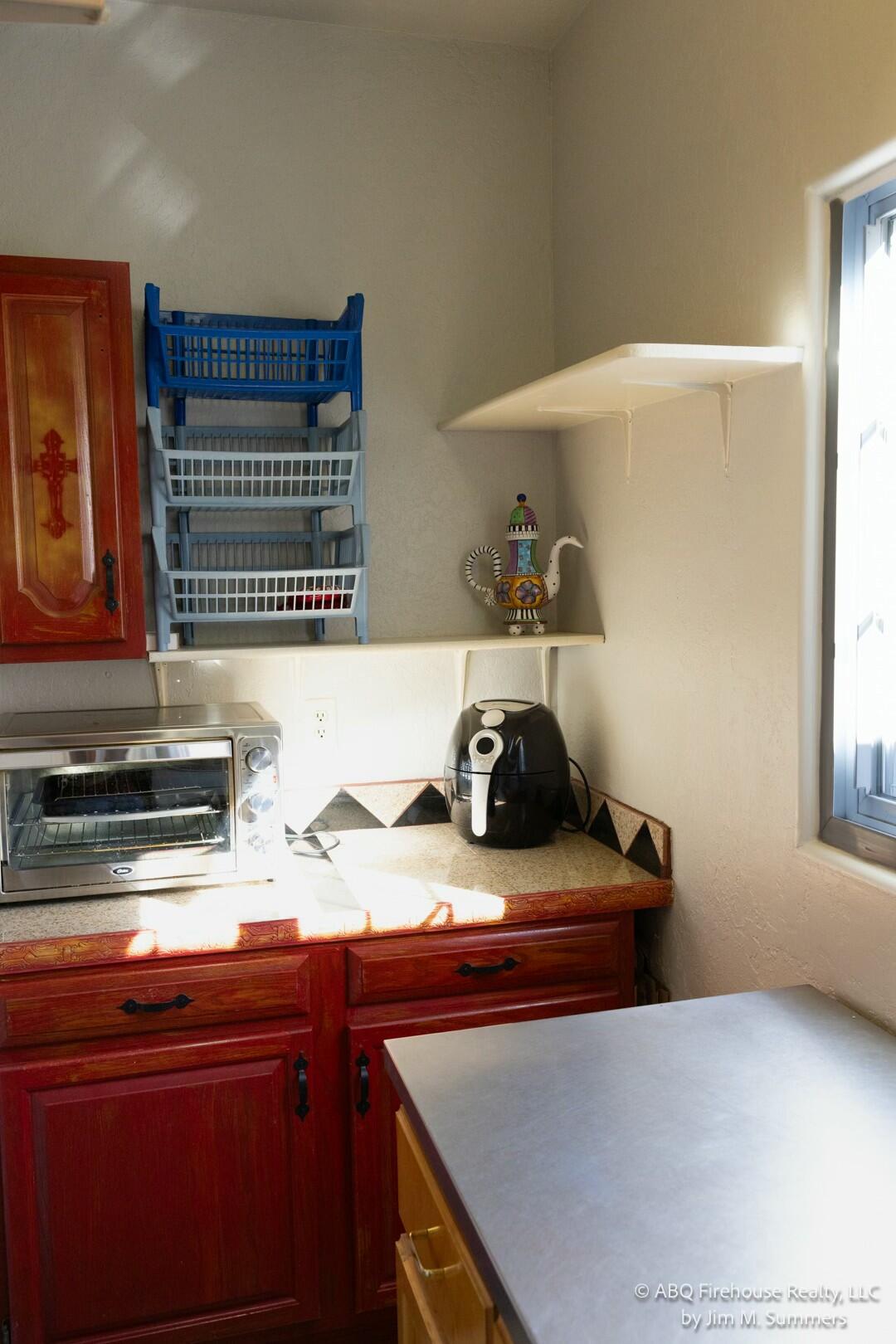 1023 ESPEJO Street NE