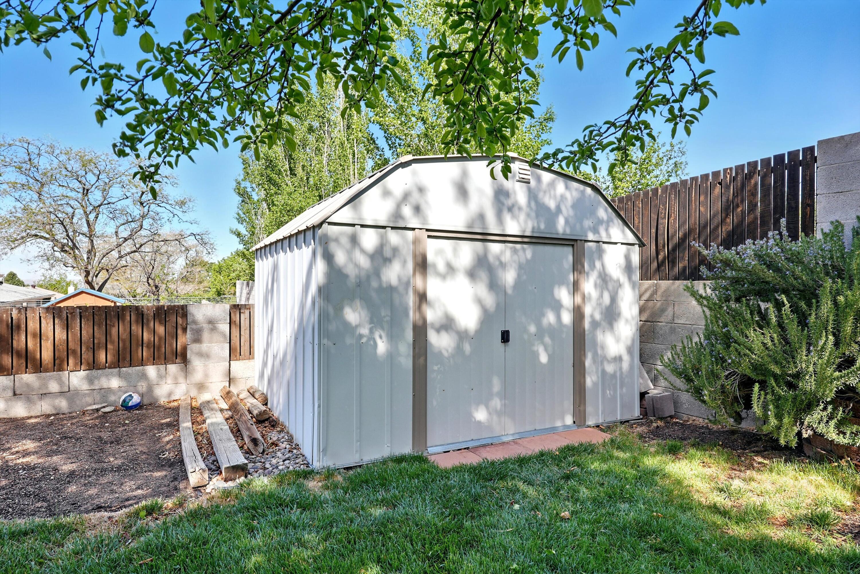 14117 LA CUEVA Avenue NE