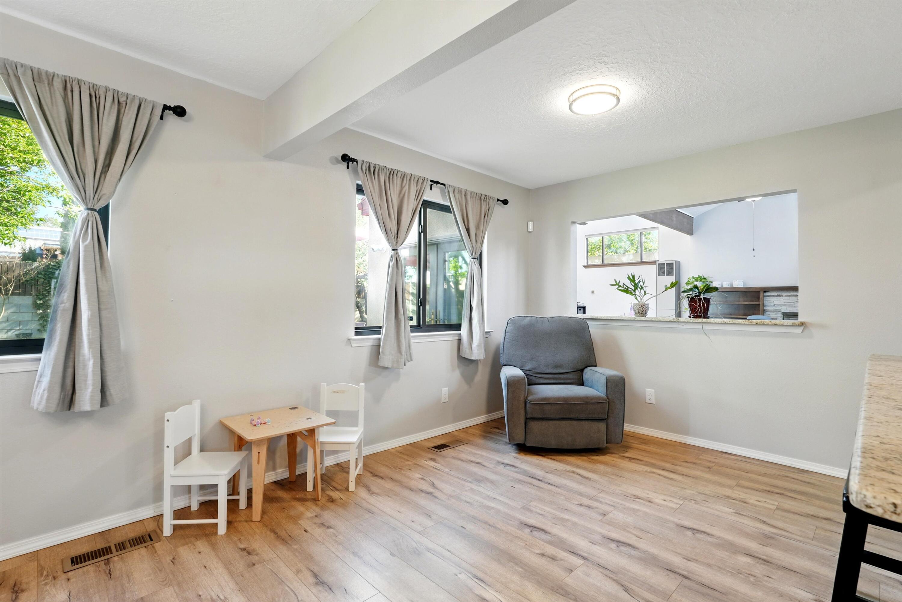 14117 LA CUEVA Avenue NE