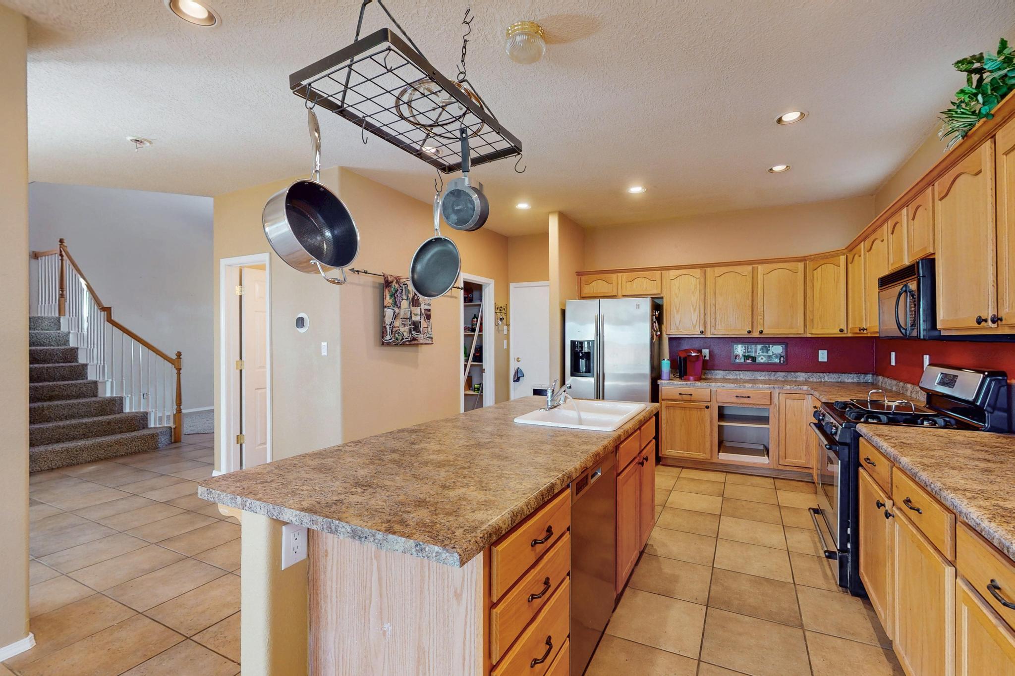 9904 BRUNSWICK Place NW