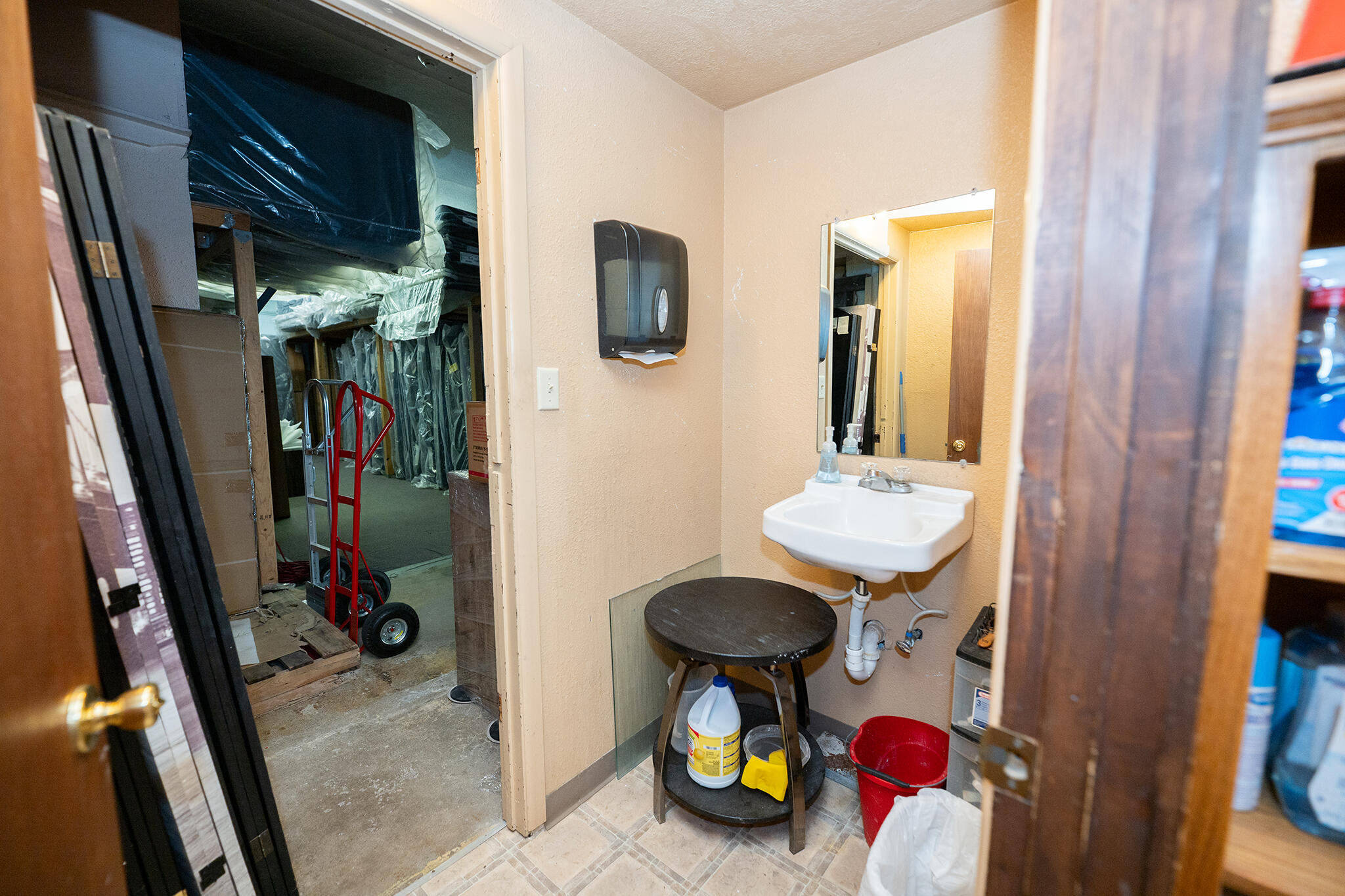 200 E Santa Fe Avenue