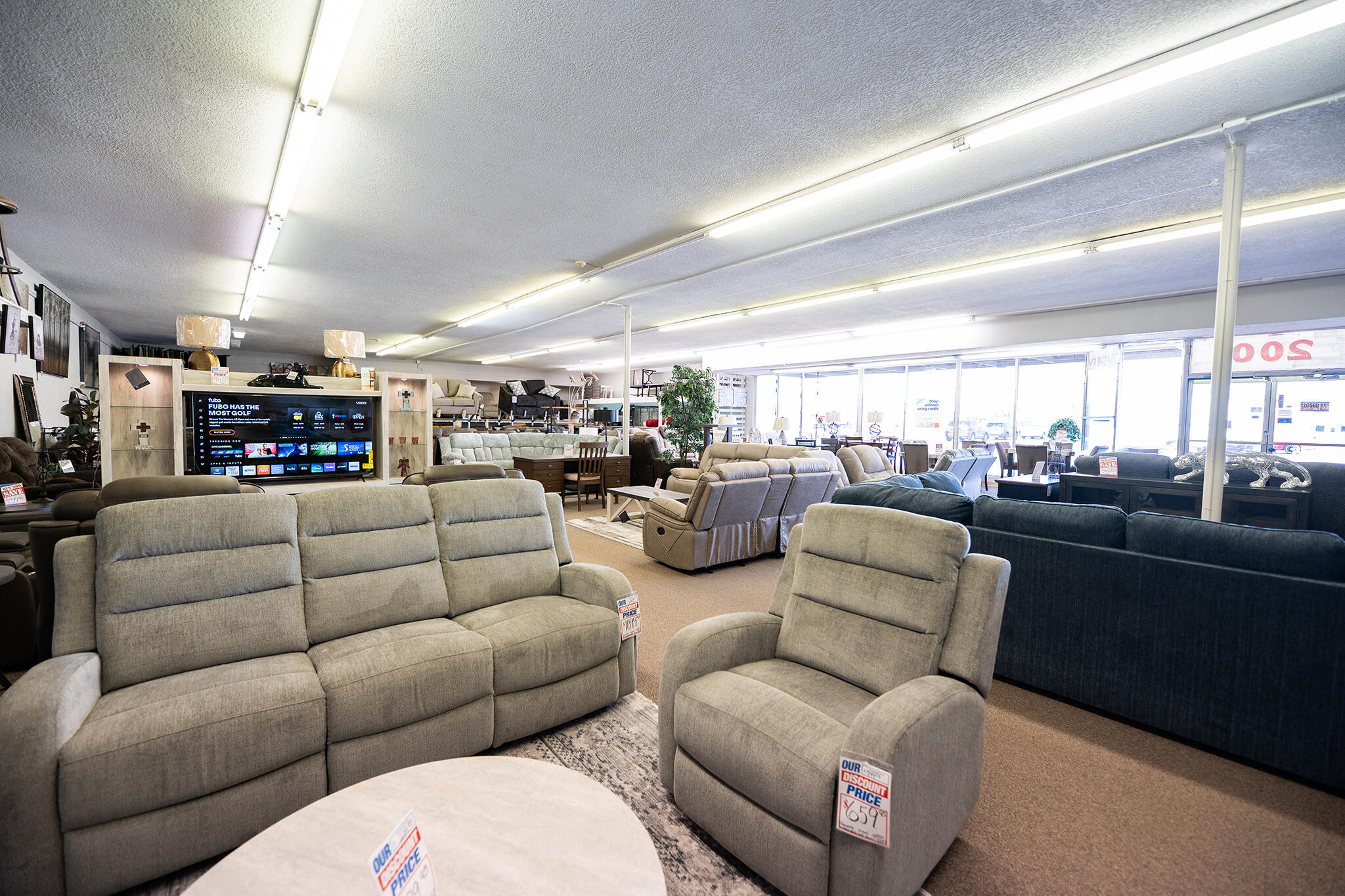 200 E Santa Fe Avenue