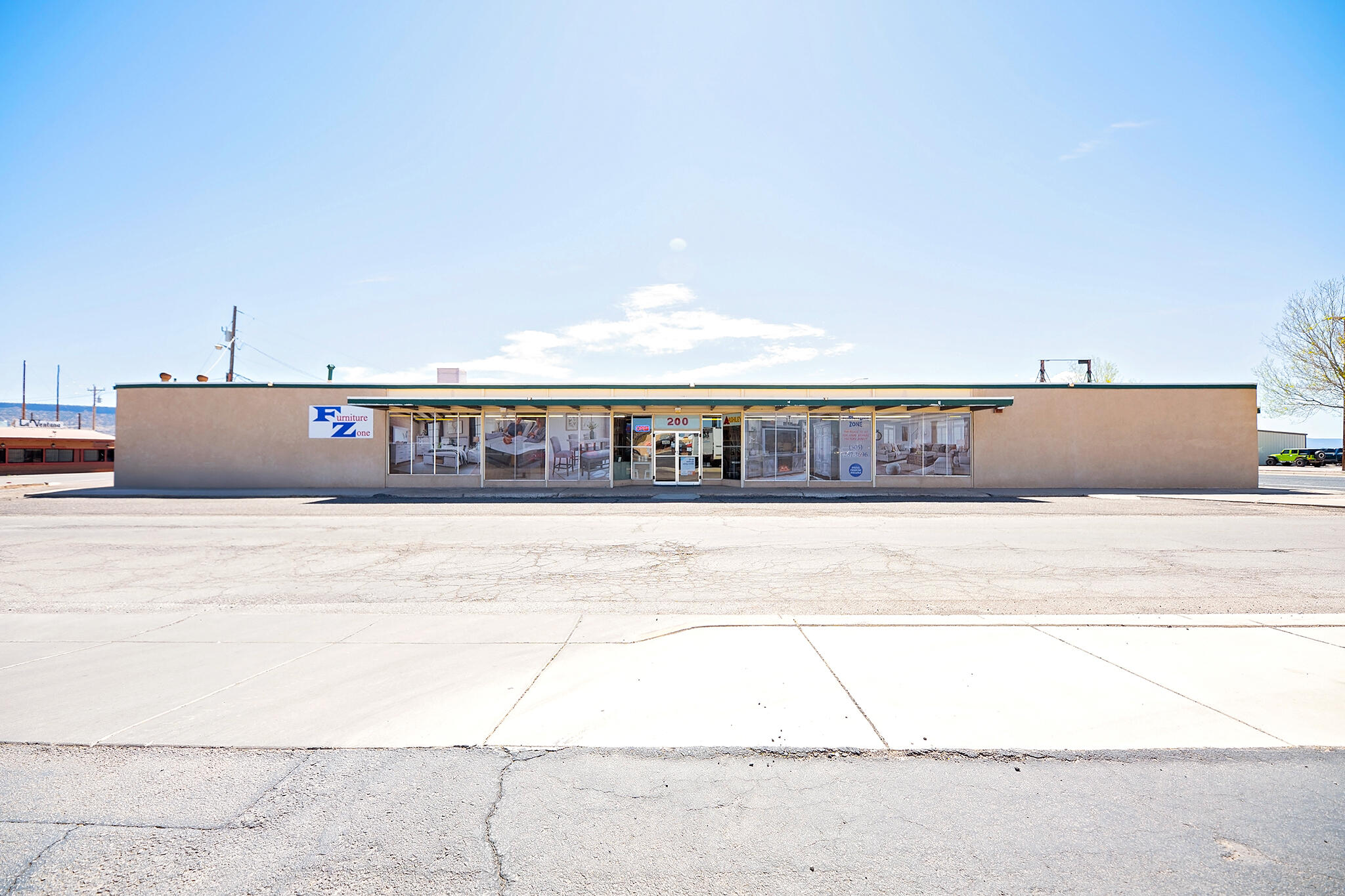 200 E Santa Fe Avenue