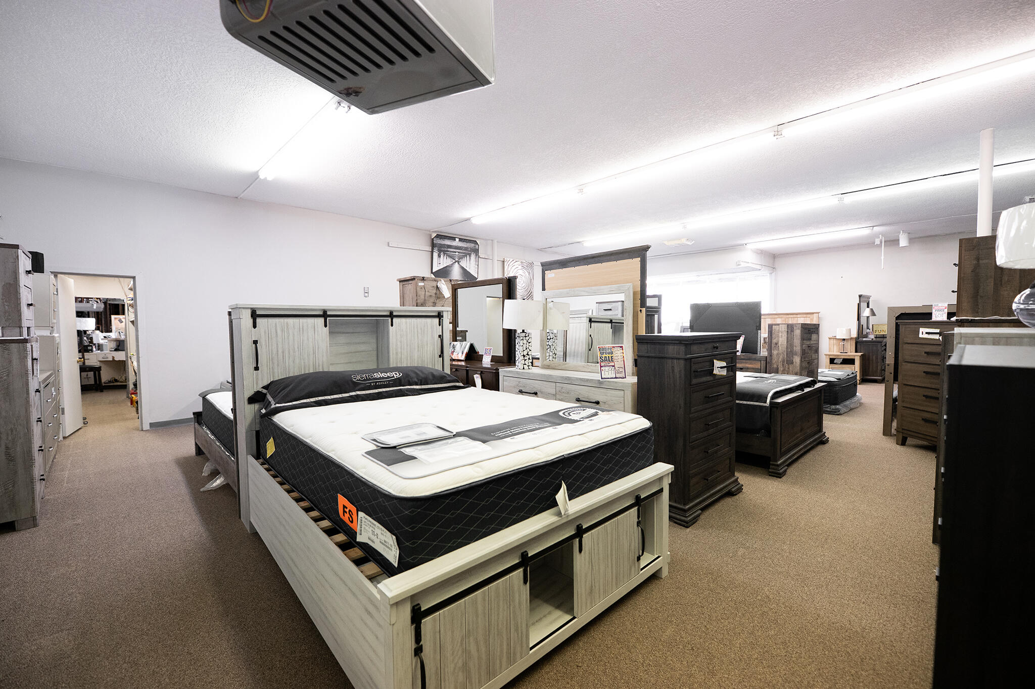 200 E Santa Fe Avenue