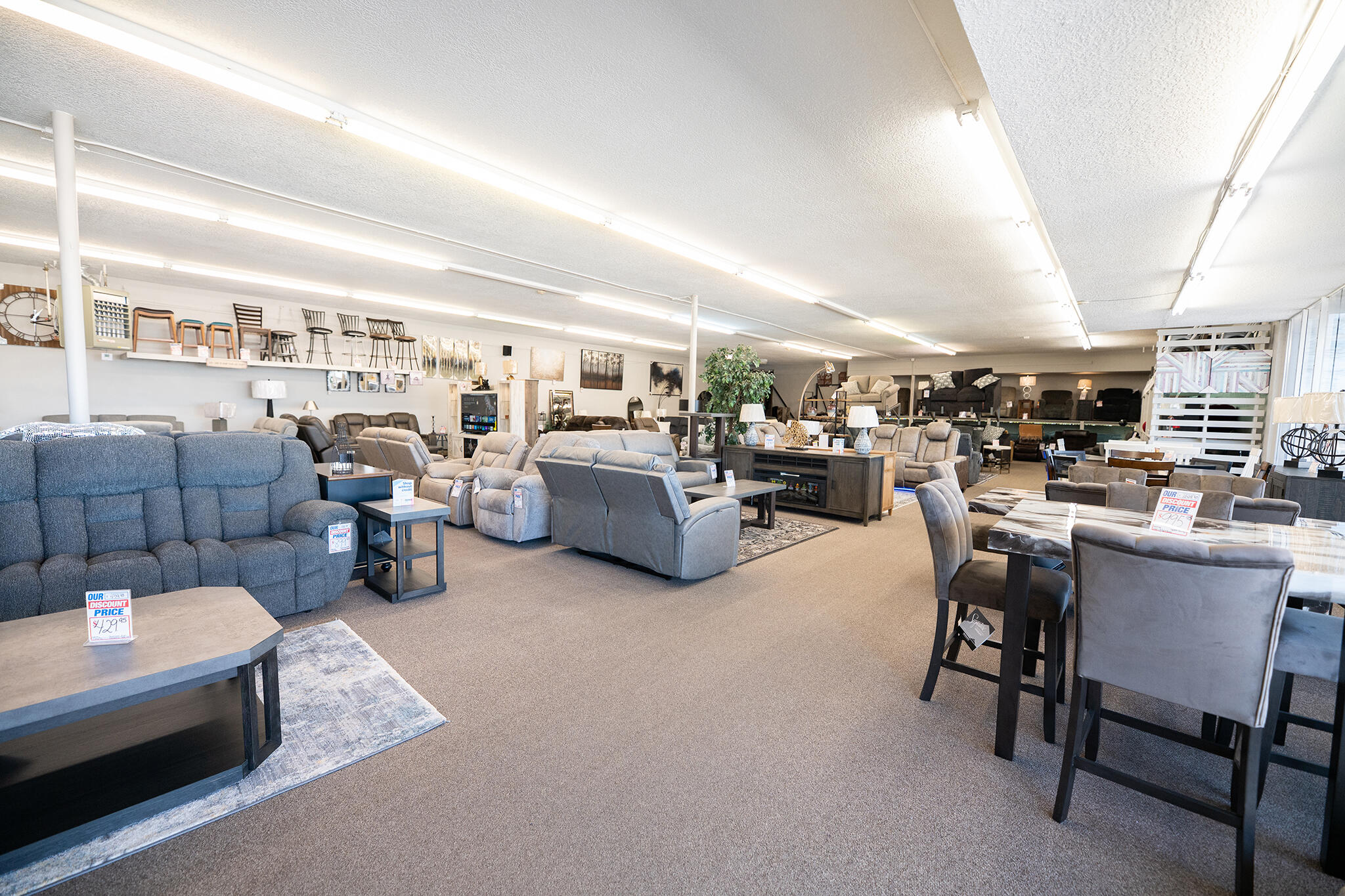 200 E Santa Fe Avenue