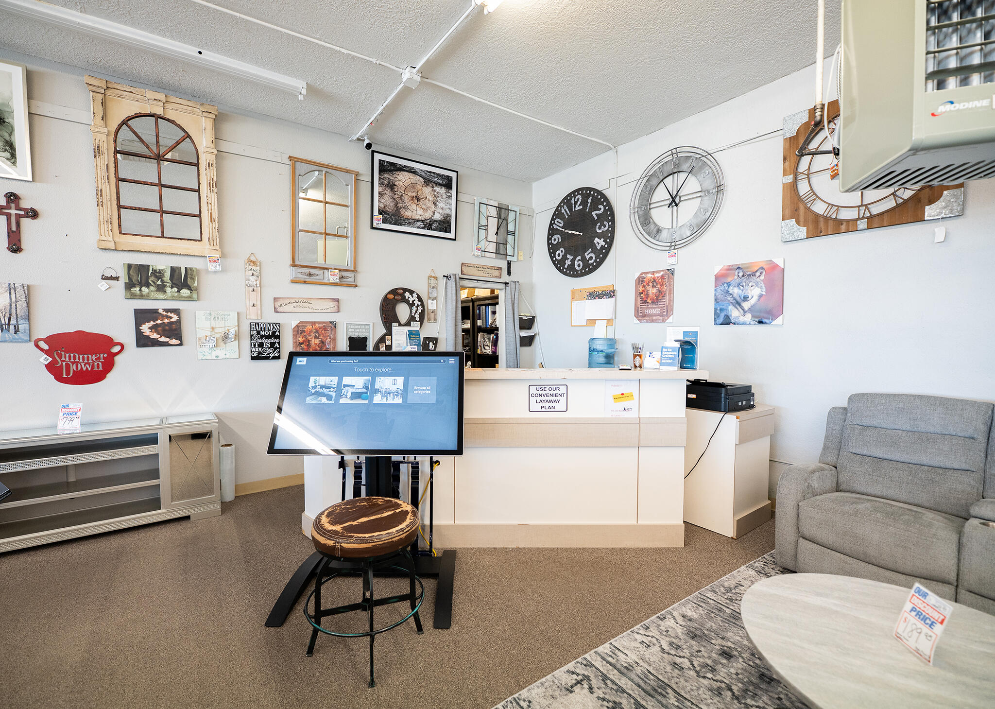 200 E Santa Fe Avenue