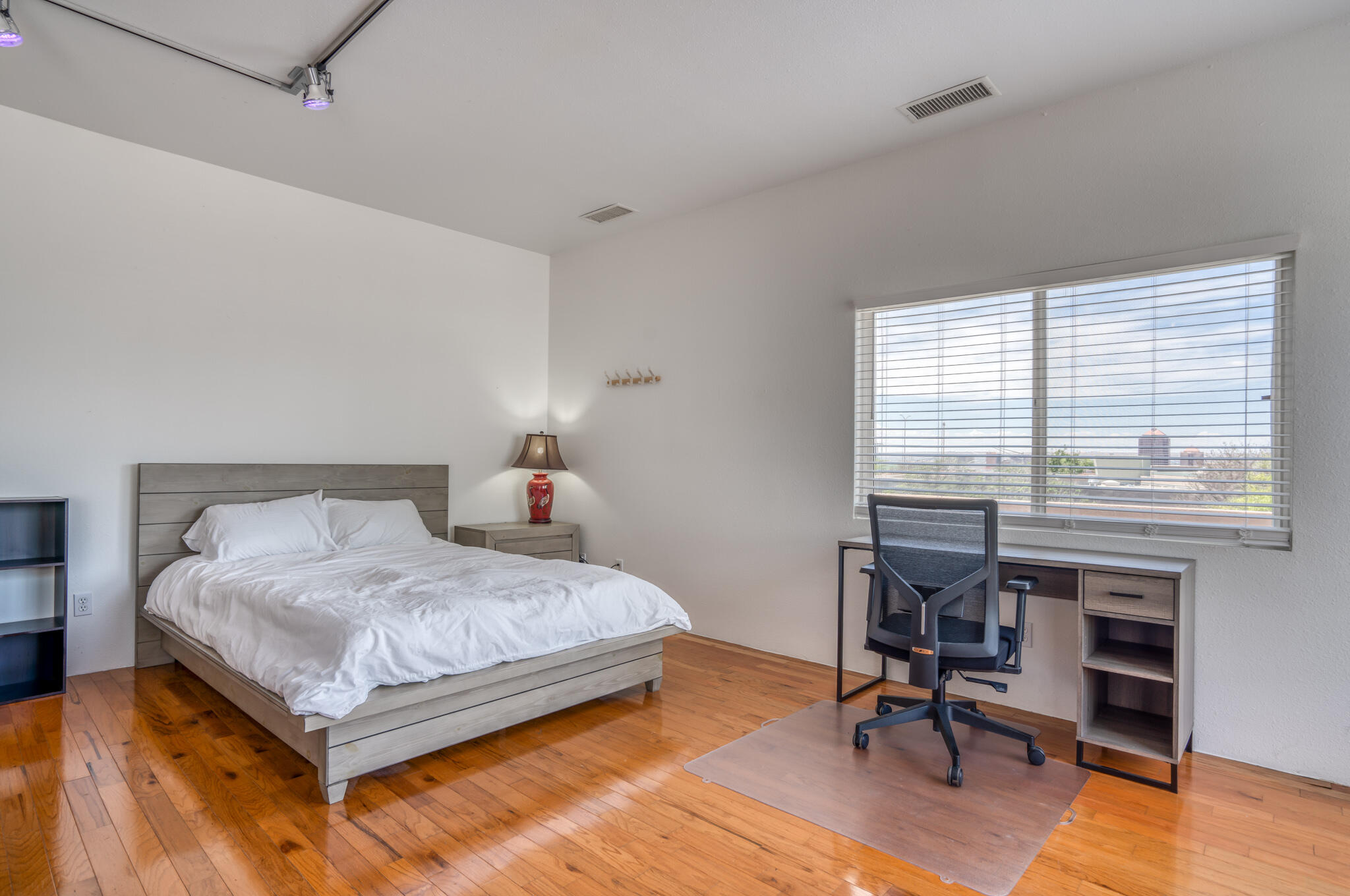 1101 DR MARTIN LUTHER KING JR Avenue NE