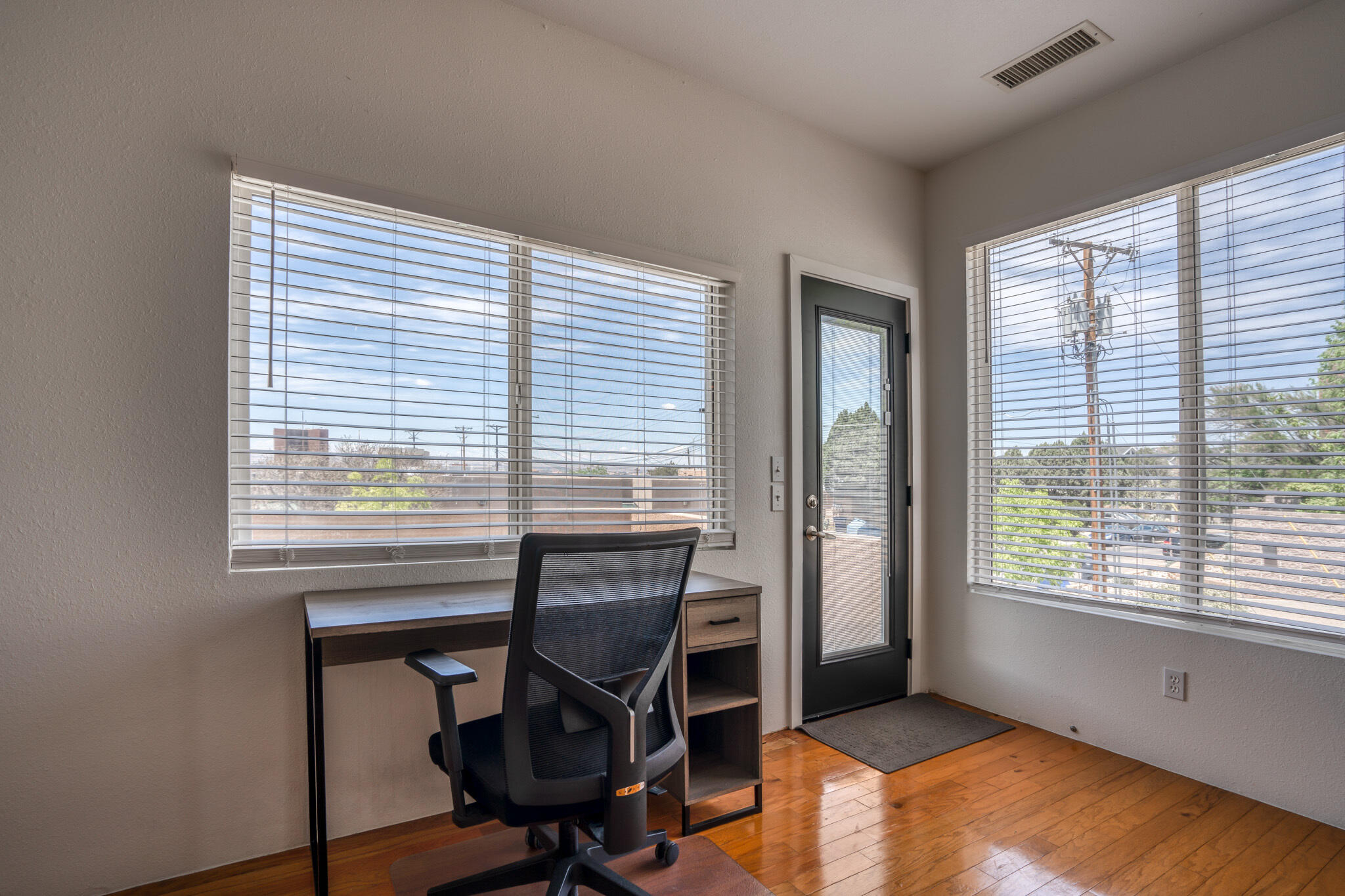 1101 DR MARTIN LUTHER KING JR Avenue NE