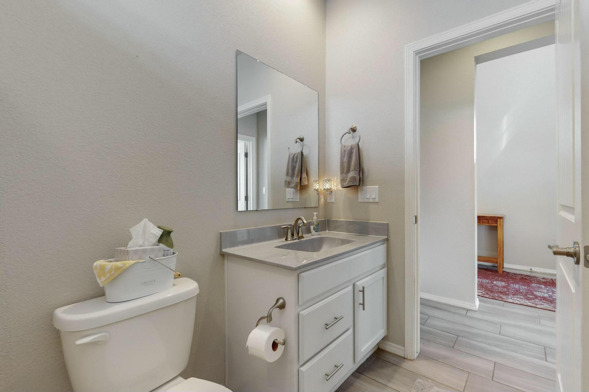 9112 LANSDOWNE Place NE