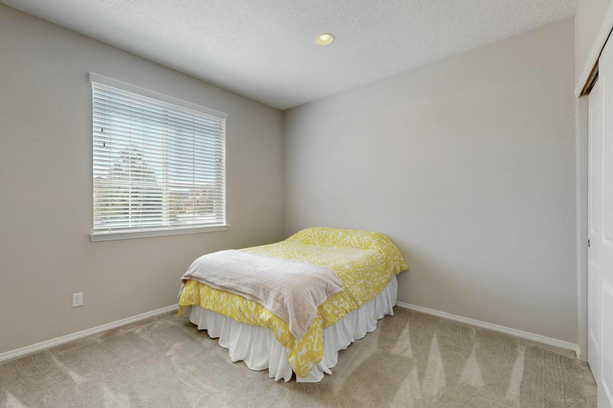 9112 LANSDOWNE Place NE