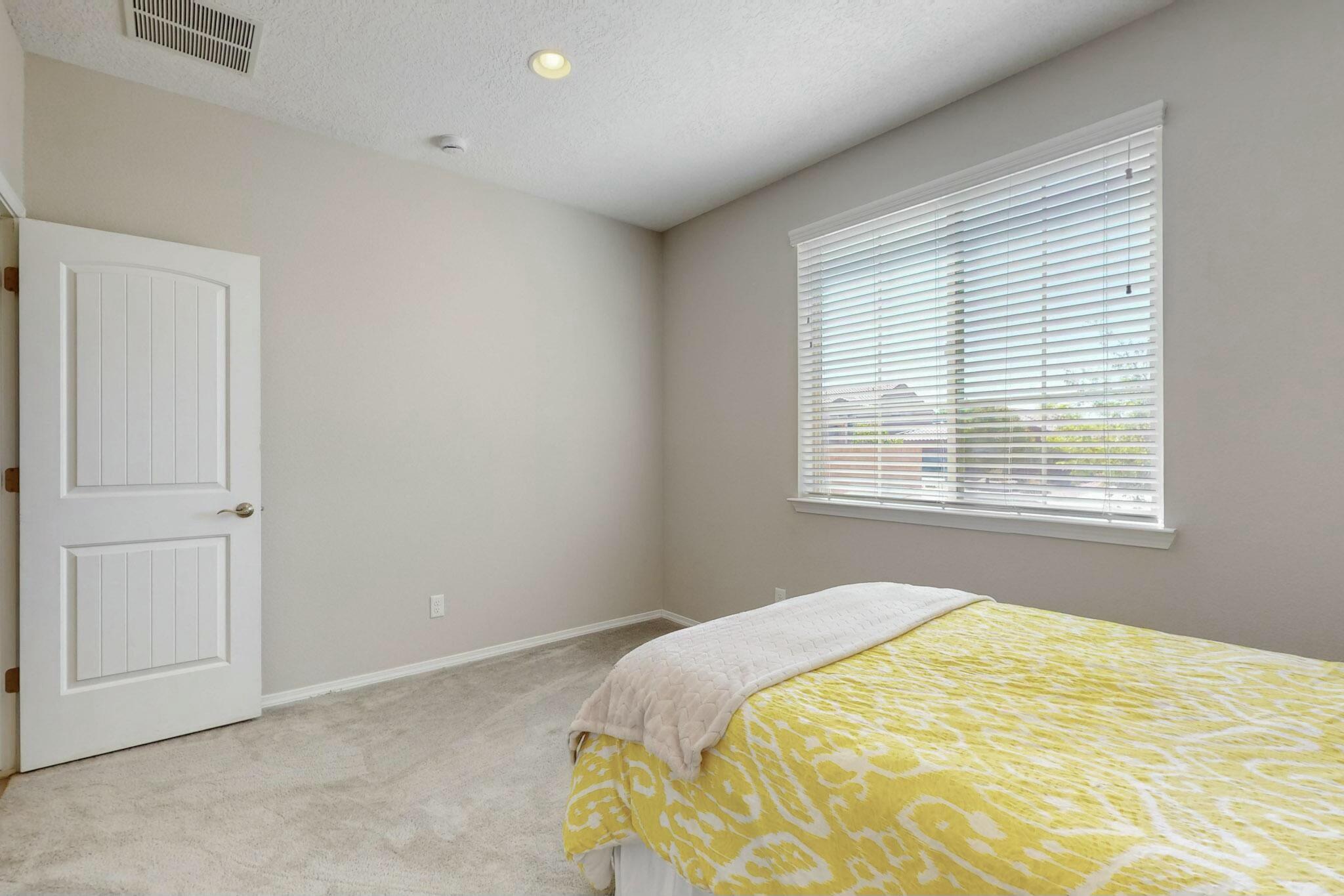 9112 LANSDOWNE Place NE