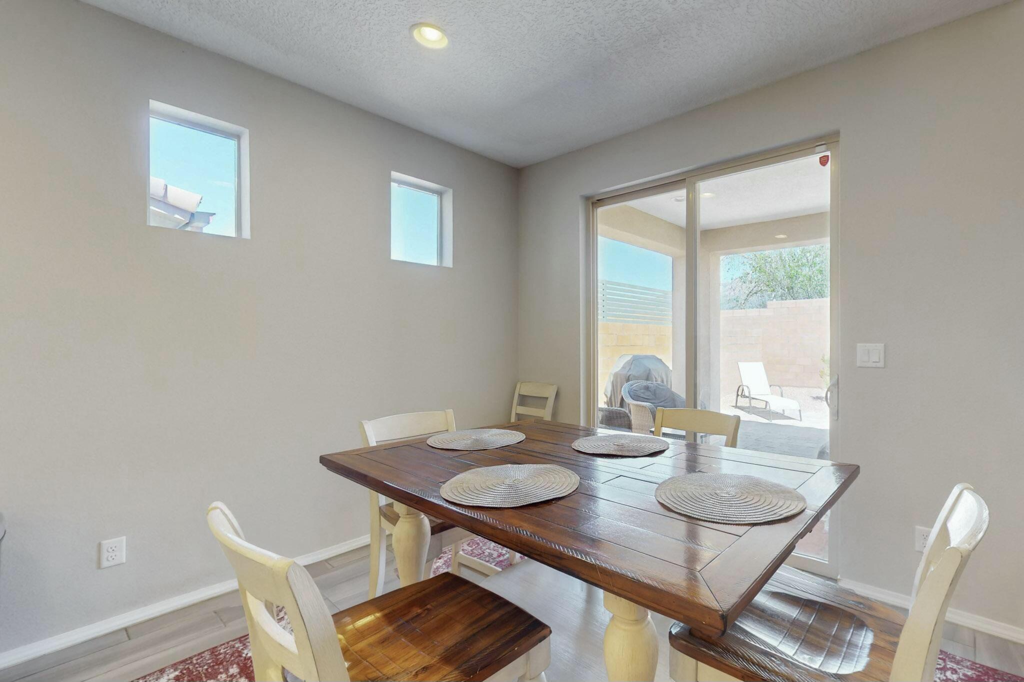 9112 LANSDOWNE Place NE