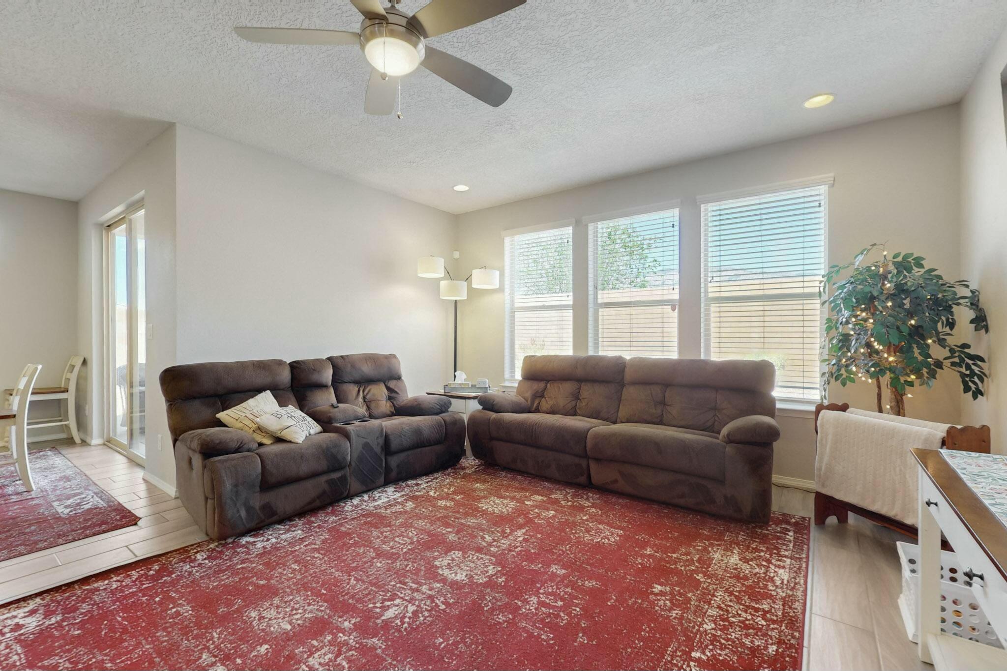 9112 LANSDOWNE Place NE