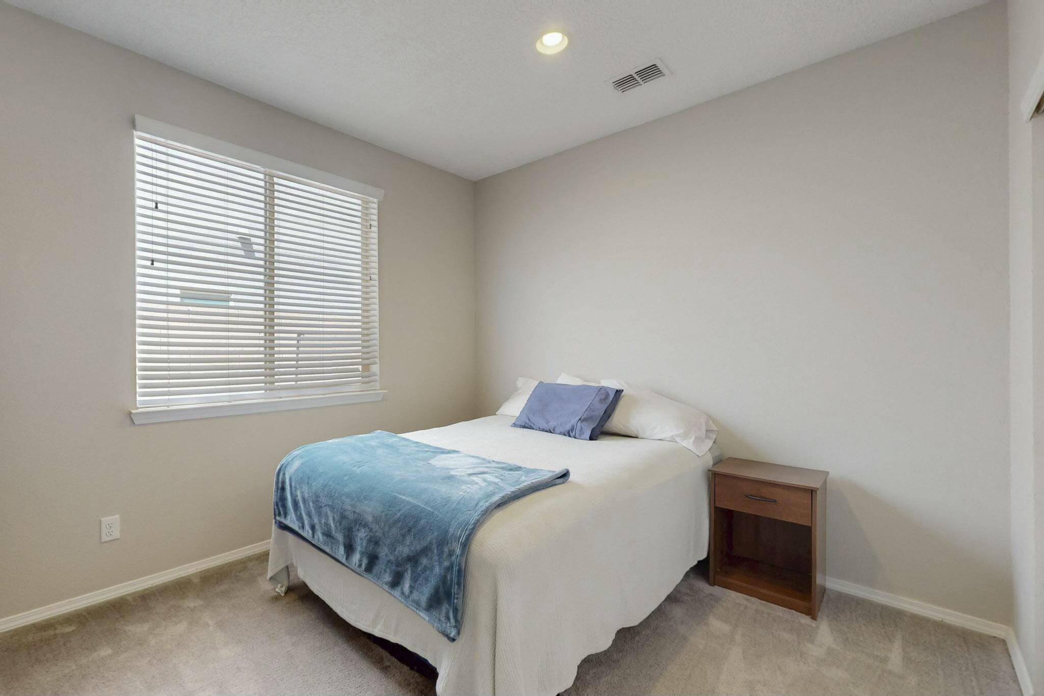 9112 LANSDOWNE Place NE