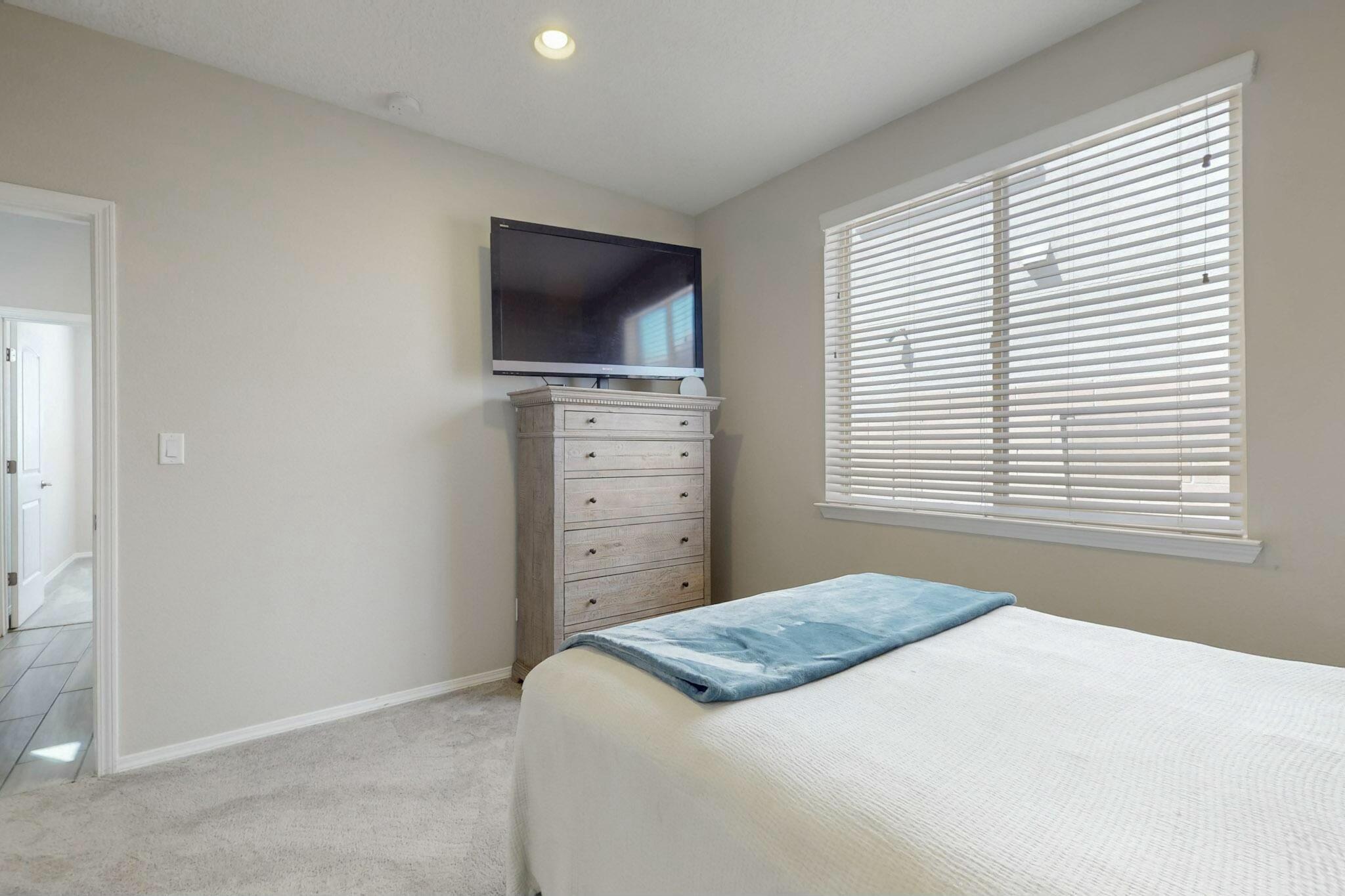 9112 LANSDOWNE Place NE