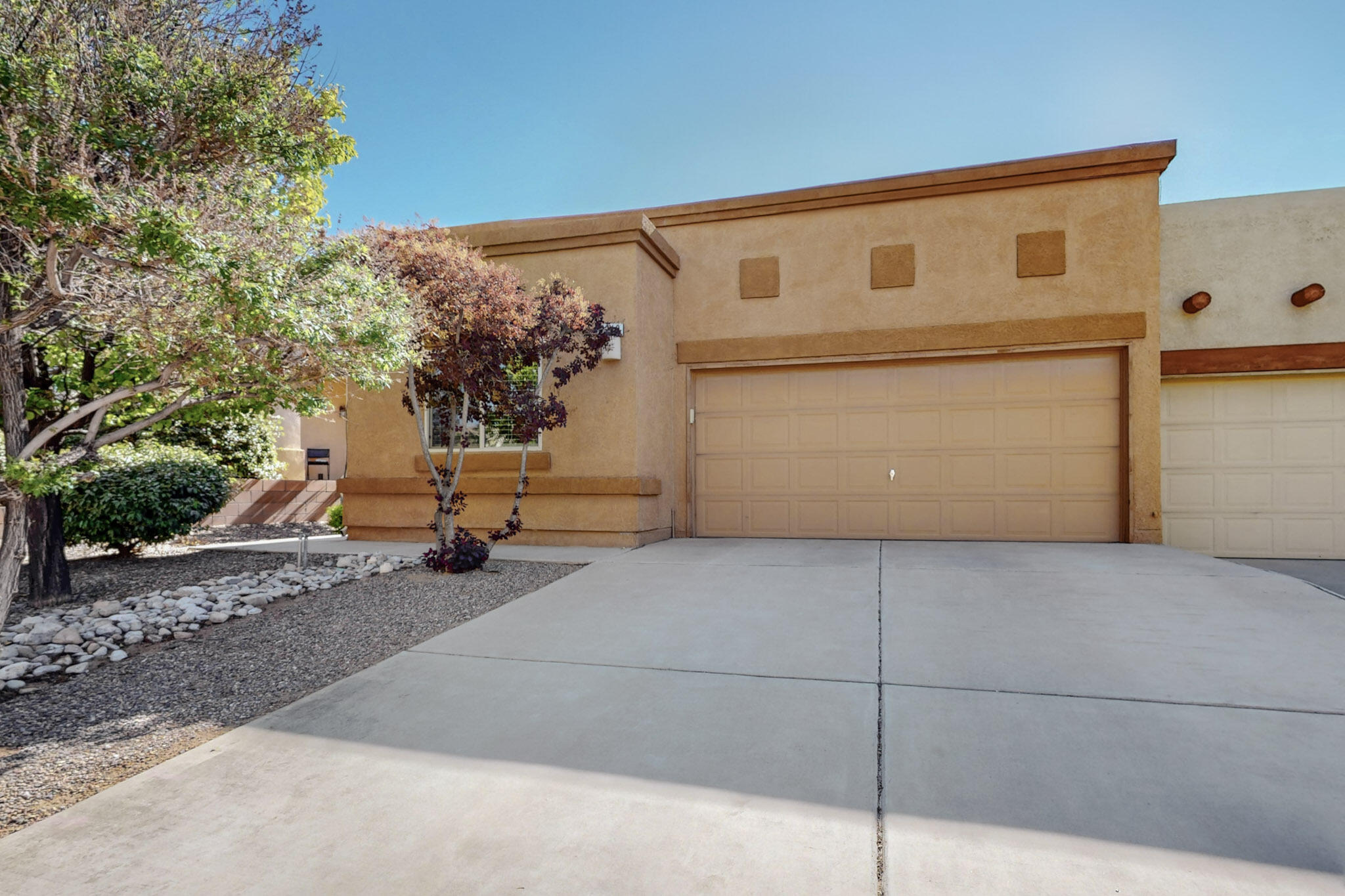 2242 CORTINA Loop SE